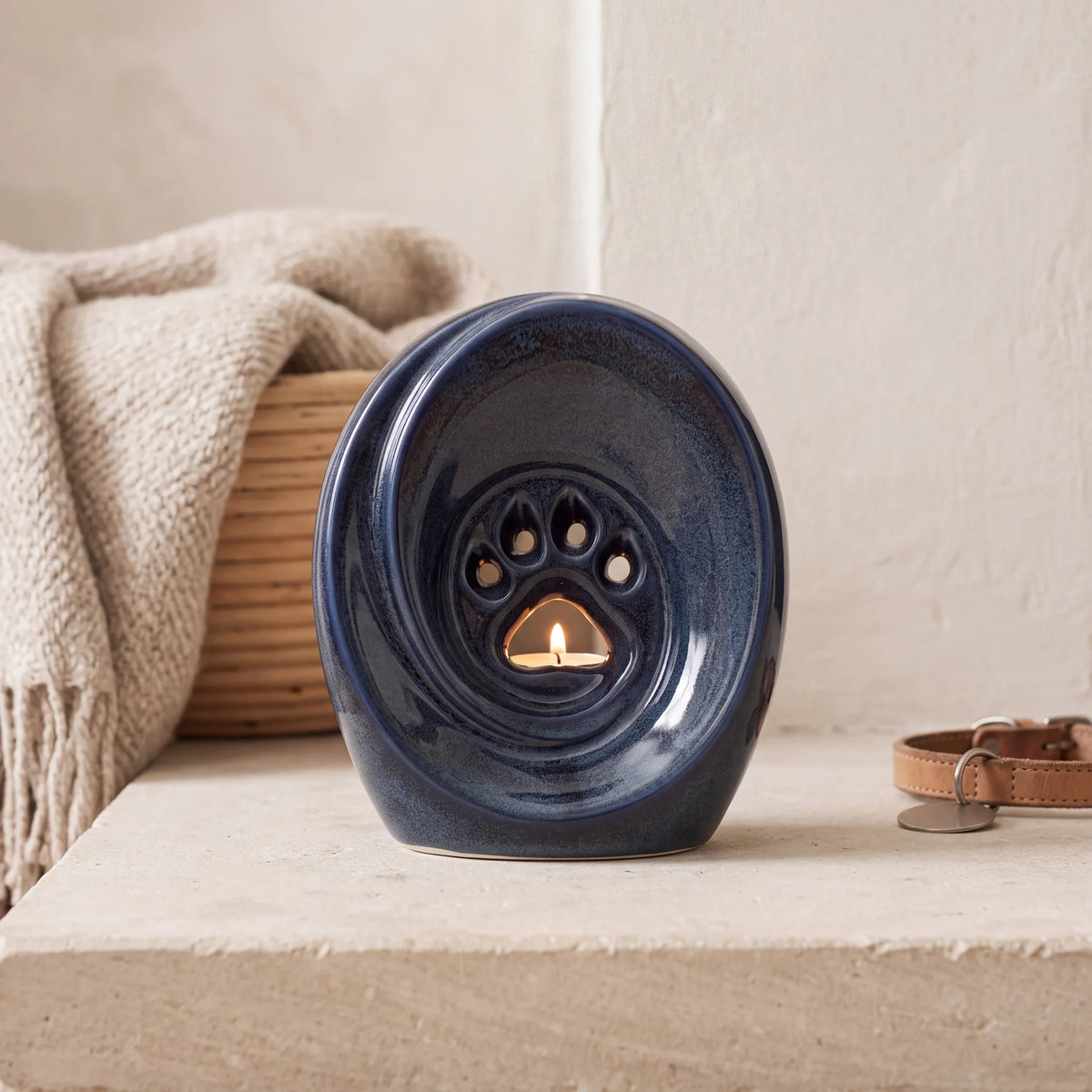 Paw-Pet-Urn-for-Ashes-in-Blue-pet_hearth_basket