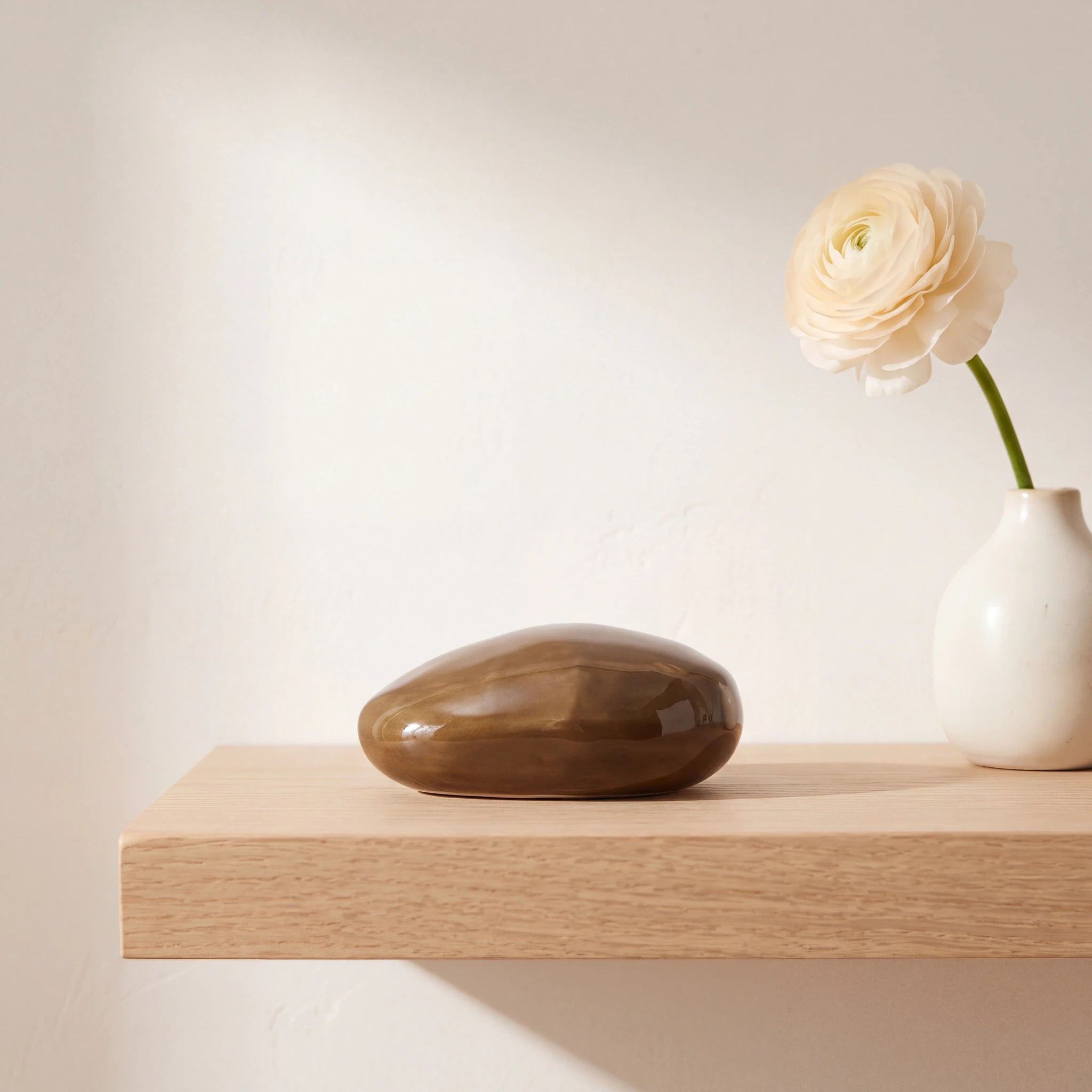 Pebbles-Small-Urn-for-Ashes-in-Brown-keepsake_bud_vase