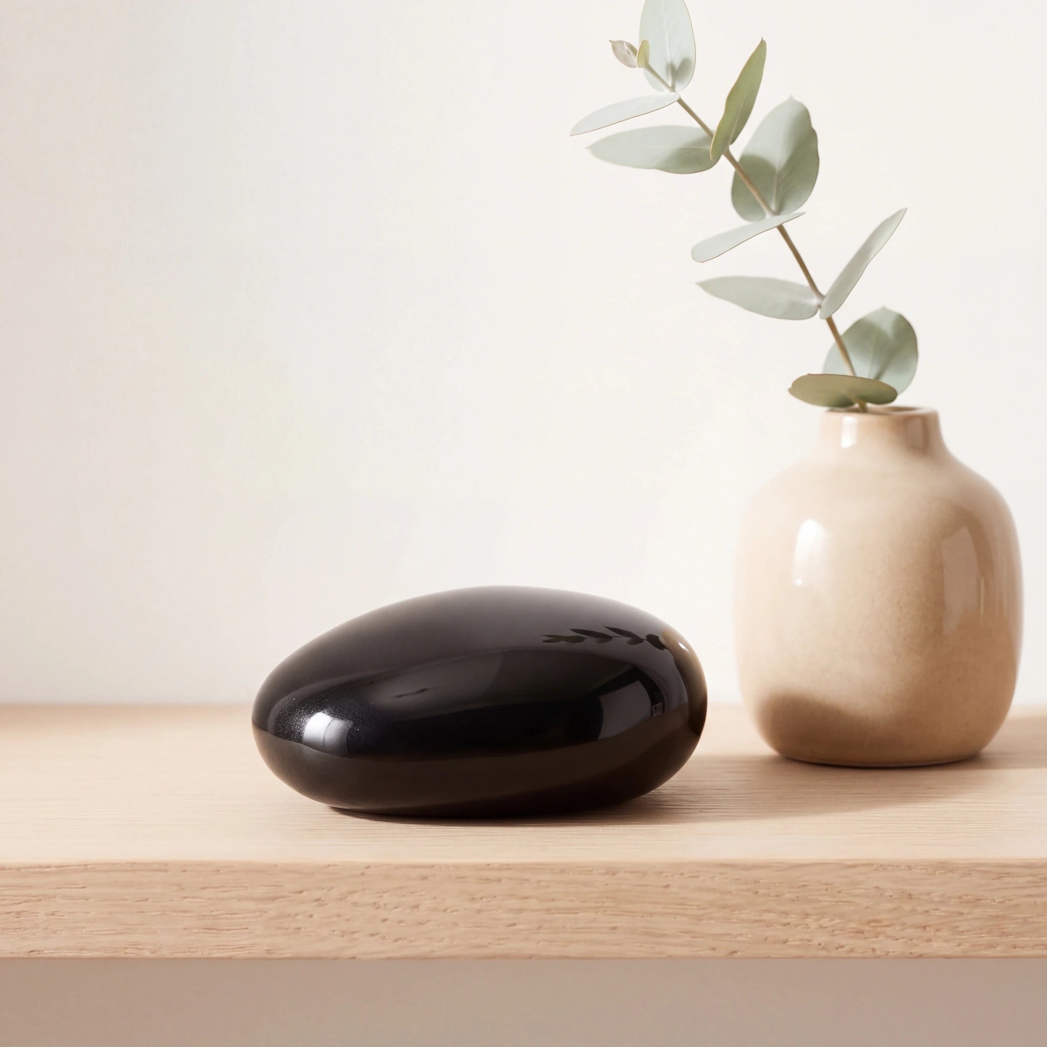 Pebbles-Small-Urn-for-Ashes-in-Glossy-Black-keepsake_bud_vase