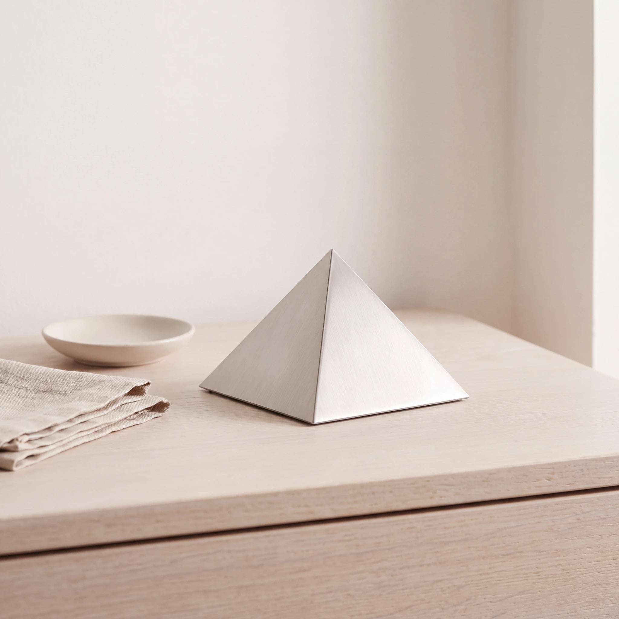 Pyramid-Small-Urn-for-Ashes-in-Stainless-Steel-keepsake_ring_dish