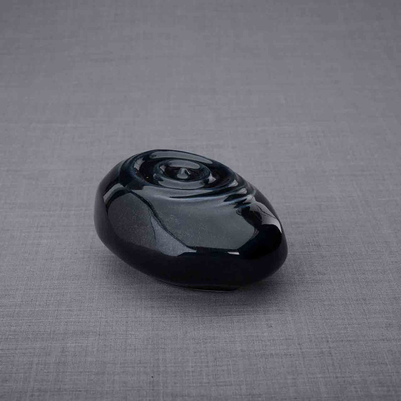 Ripples Small Urn for Ashes in Glossy Black