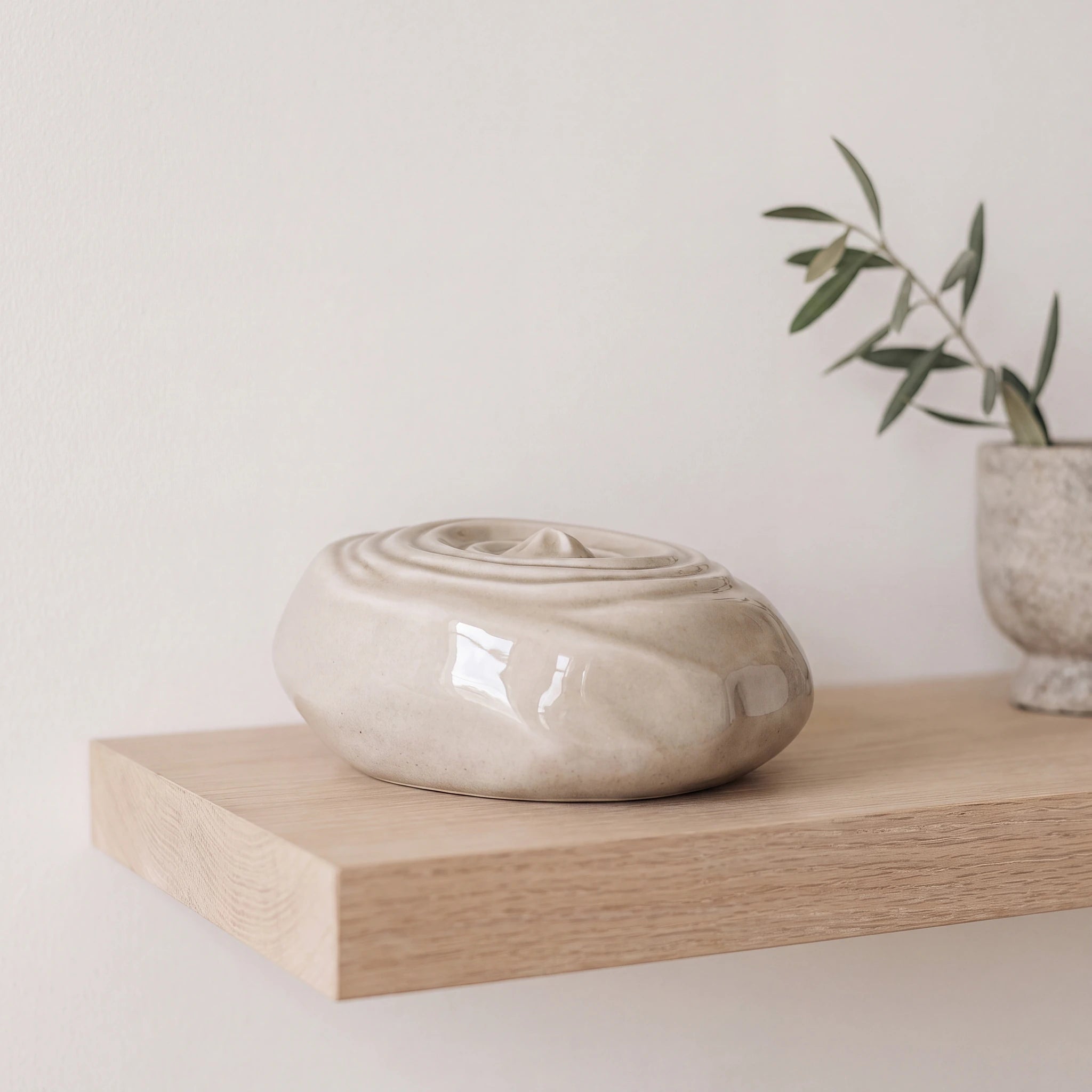 Ripples Adult Cremation Urn for Ashes in Beige Grey