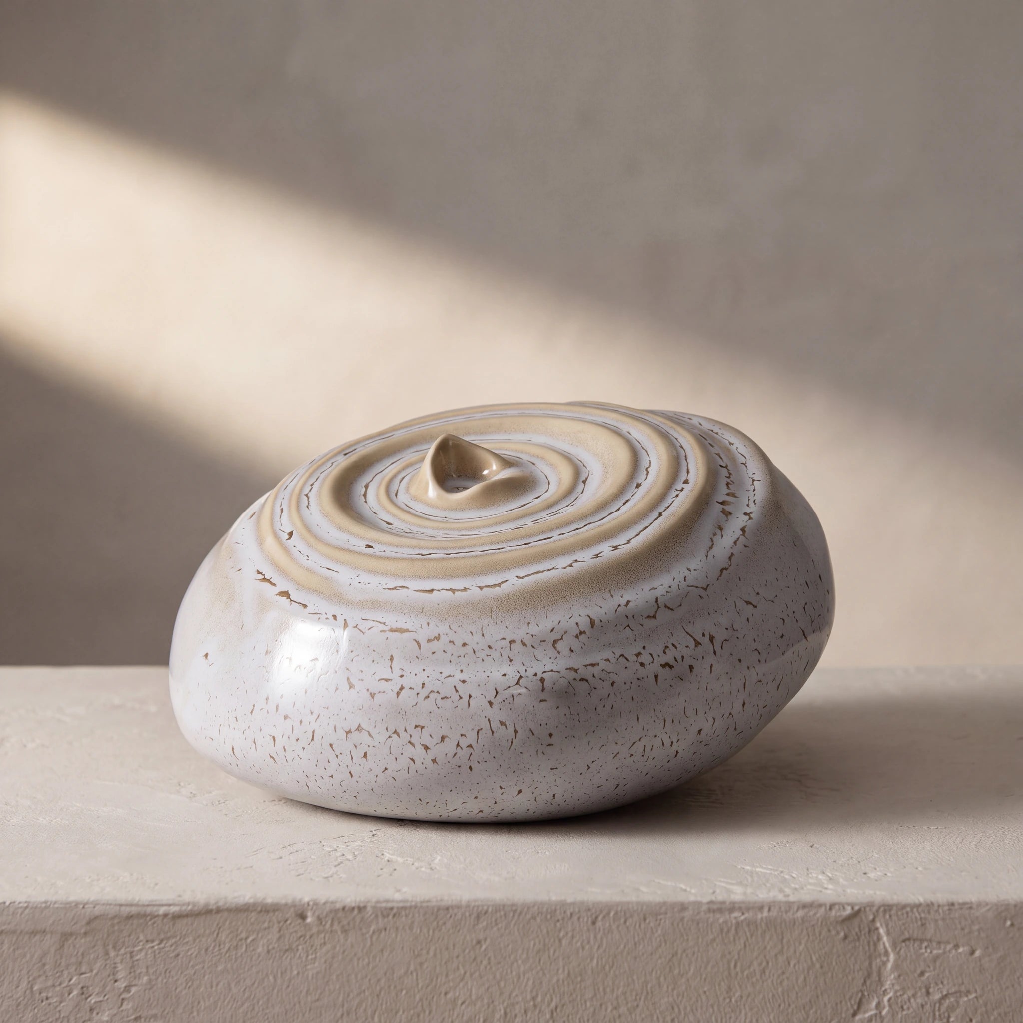 Ripples Adult Cremation Urn for Ashes in Beige Melange
