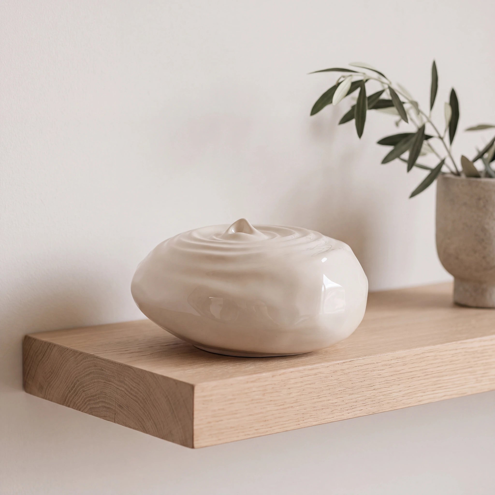Ripples Adult Cremation Urn for Ashes in Cream