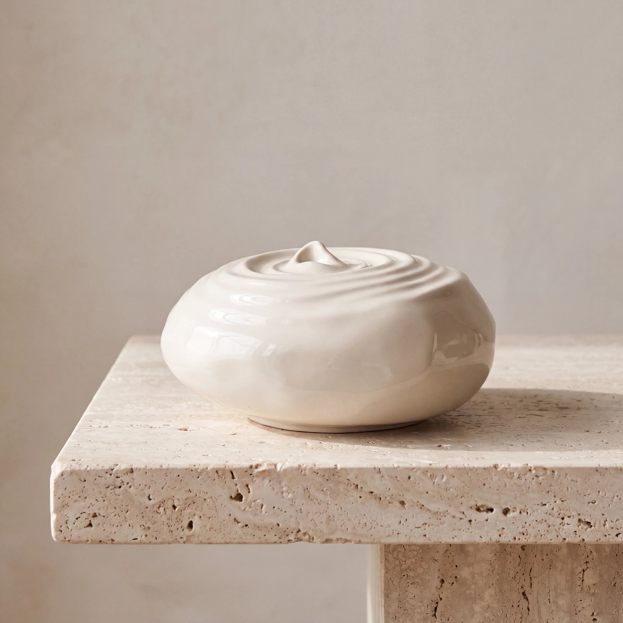 Ripples Adult Cremation Urn for Ashes in Cream