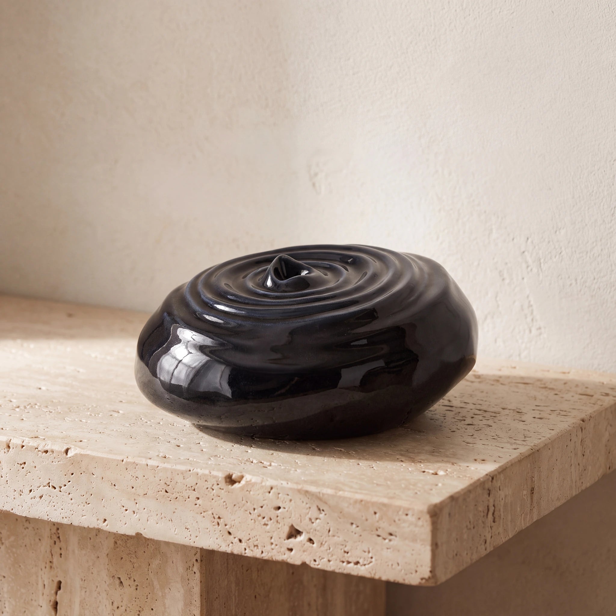 Ripples Adult Cremation Urn for Ashes in Glossy Black