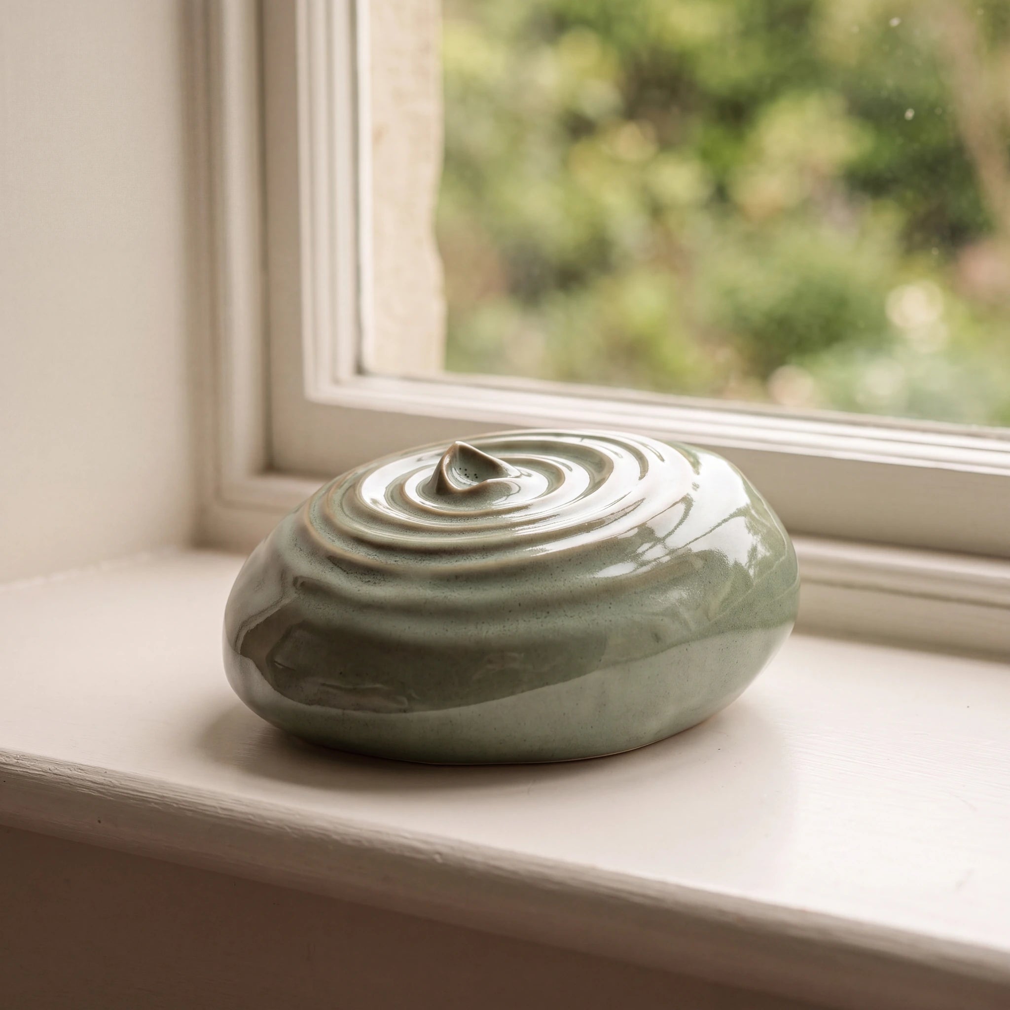 Ripples Adult Cremation Urn for Ashes in Oily Green
