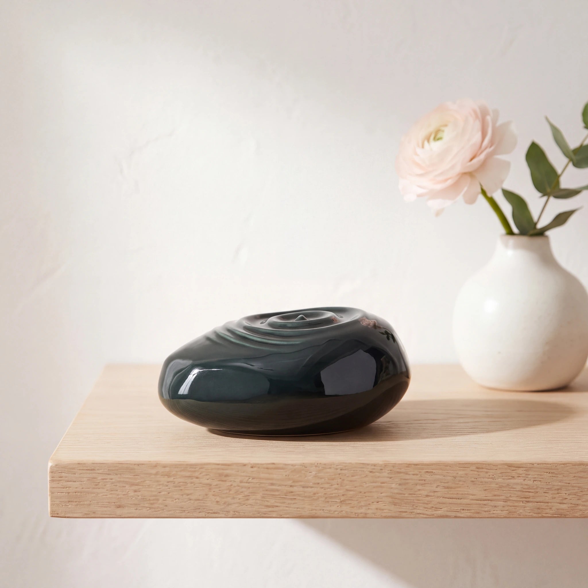 Ripples-Small-Urn-for-Ashes-in-Green-keepsake_bud_vase