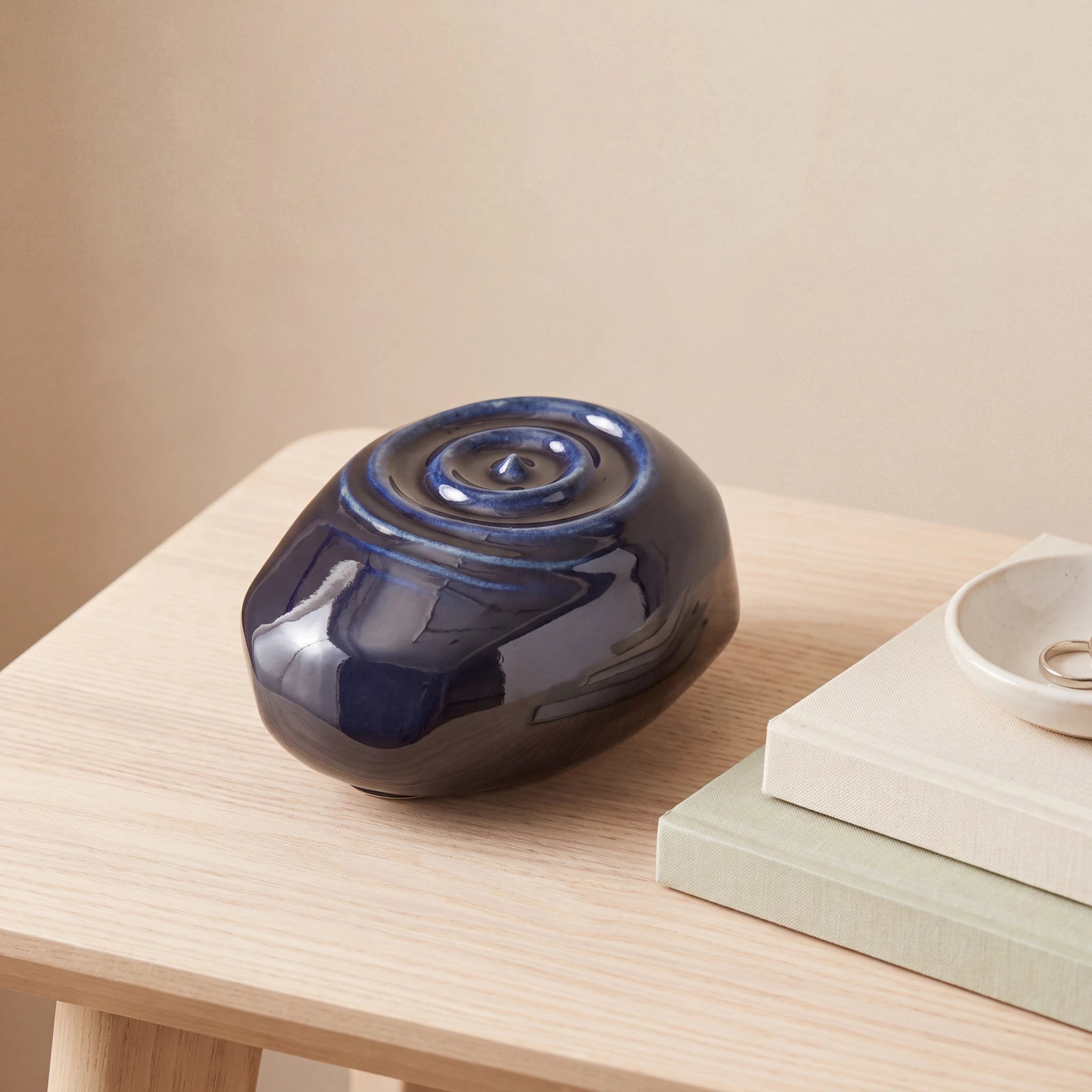 Ripples-Small-Urn-for-Ashes-in-Metallic-Blue-keepsake_books_dish-Left-Angle