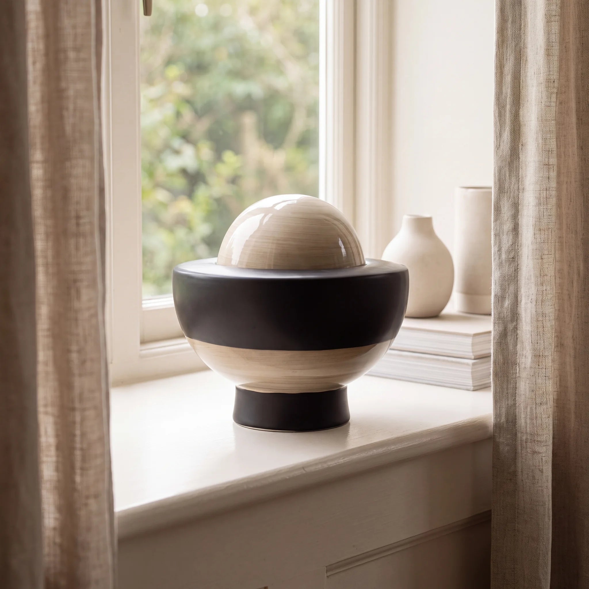 Saturn Adult Cremation Urn for Ashes