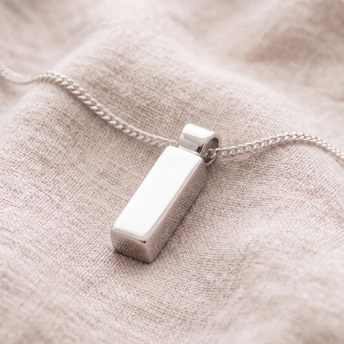 Self-fill-Glossy-Bar-Memorial-Ashes-Pendant-On-Linen
