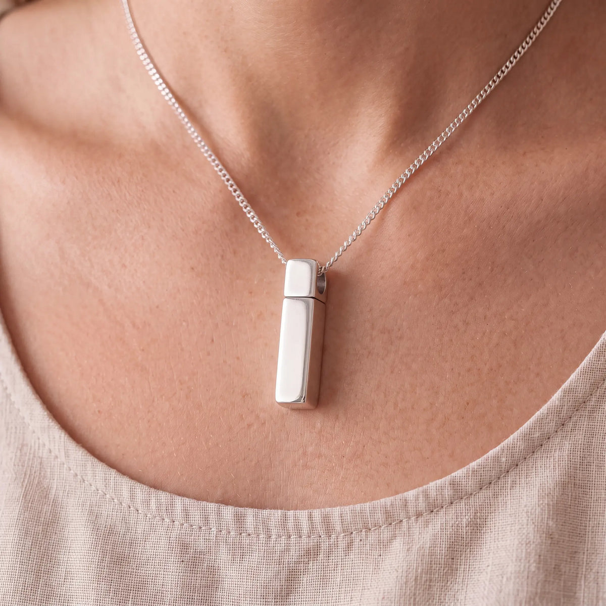 Self-fill-Glossy-Tall-Bar-Memorial-Ashes-Pendant-Worn