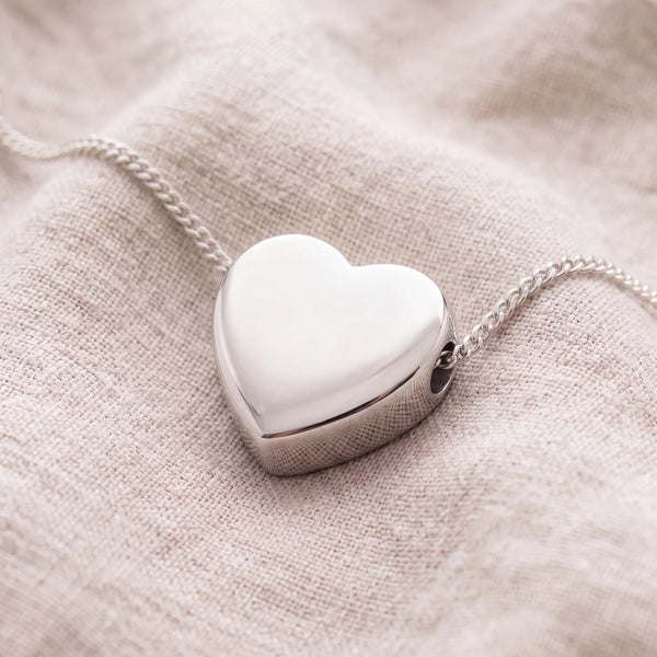 Self-fill-Heart-Memorial-Ashes-Pendant-On-Linen