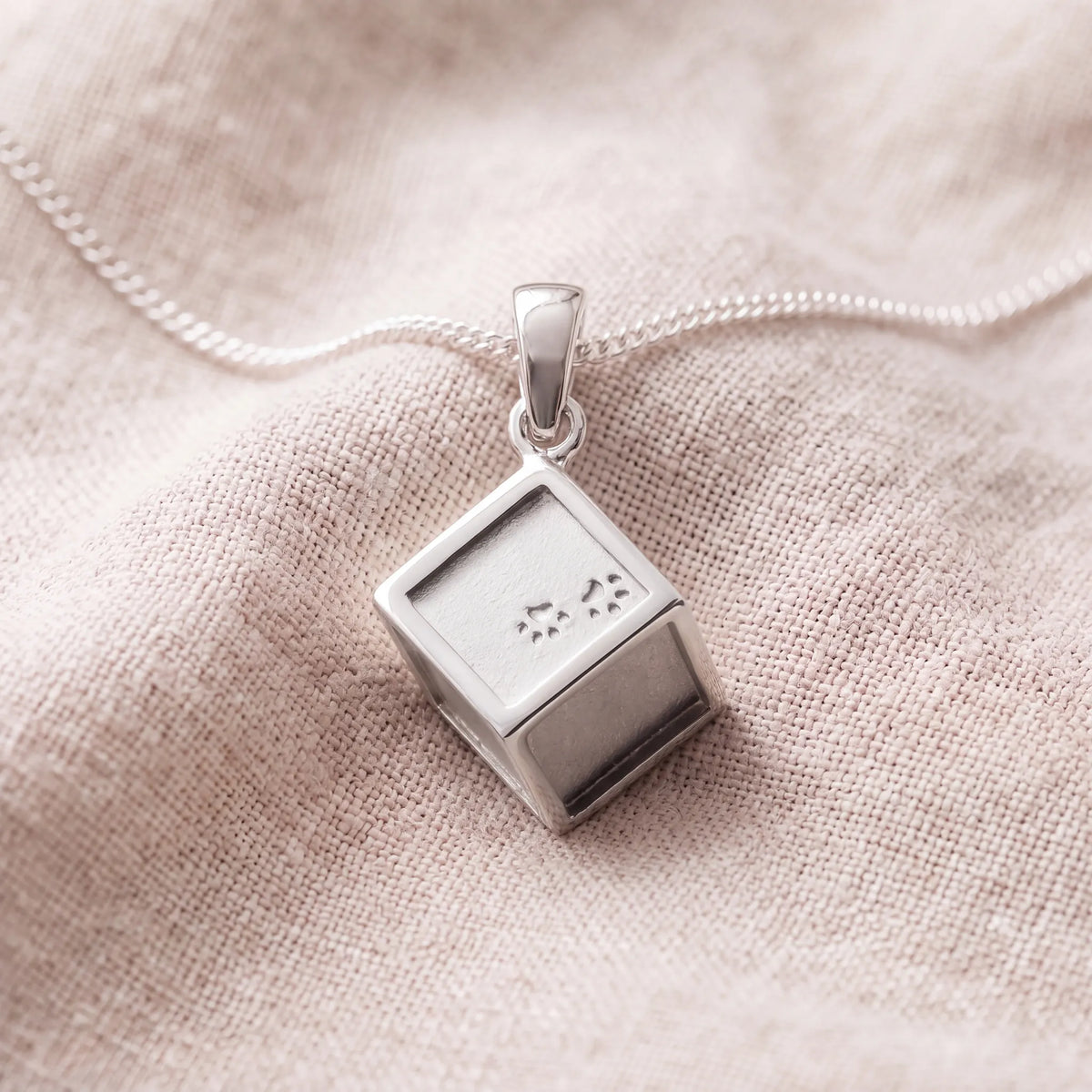 Self-fill-Pawprint-Cube-Pet-Memorial-Ashes-Pendant-On-Linen