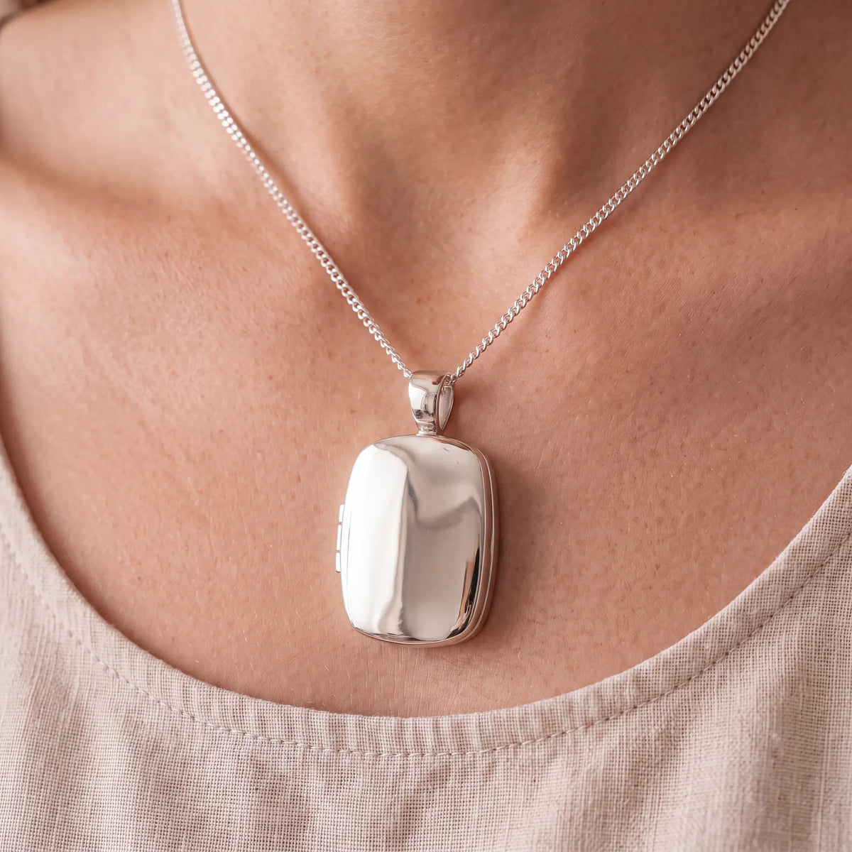 Self-fill-Remembrance-Locket-Memorial-Ashes-Pendant-Worn