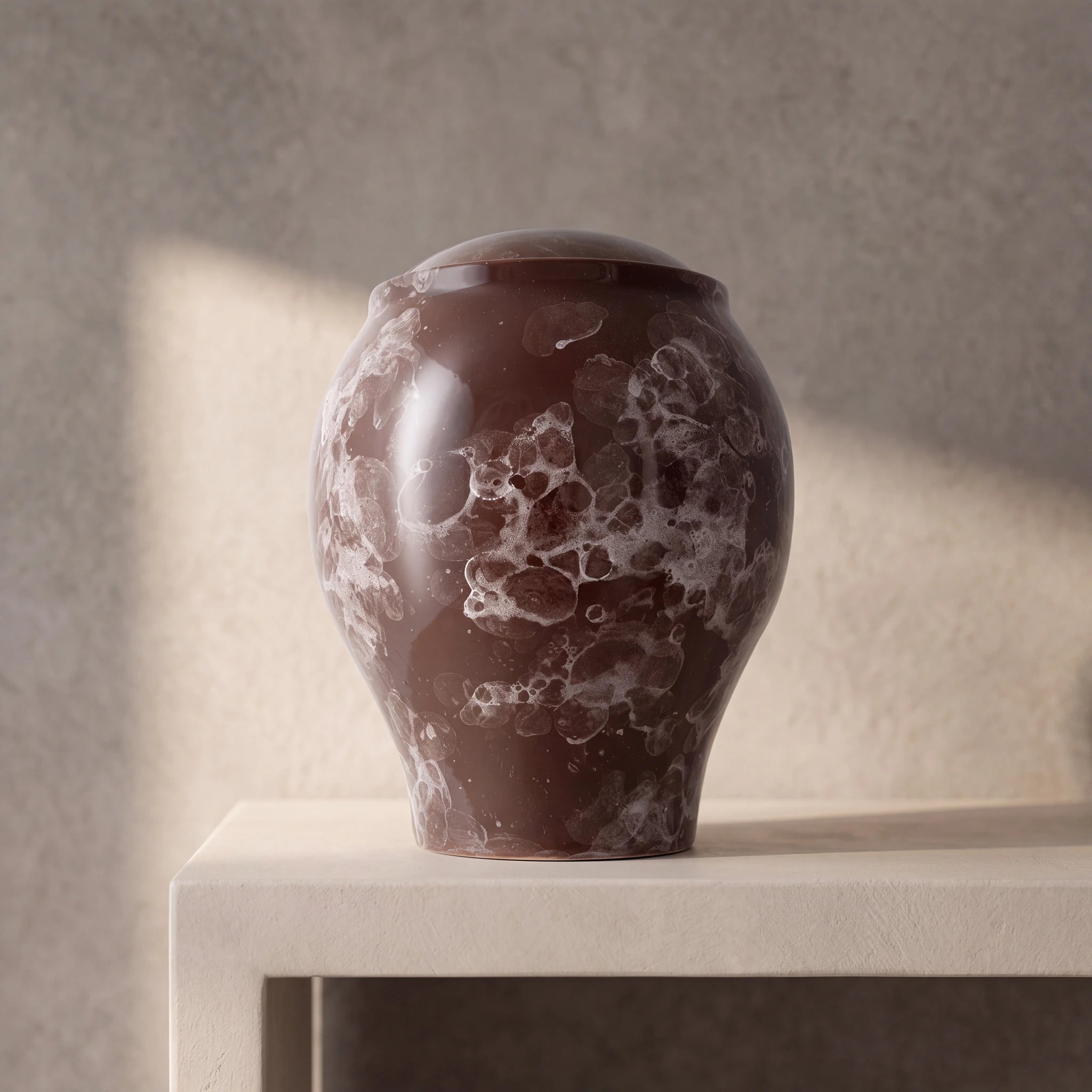 Splash Classic Adult Cremation Urn for Ashes in Brown