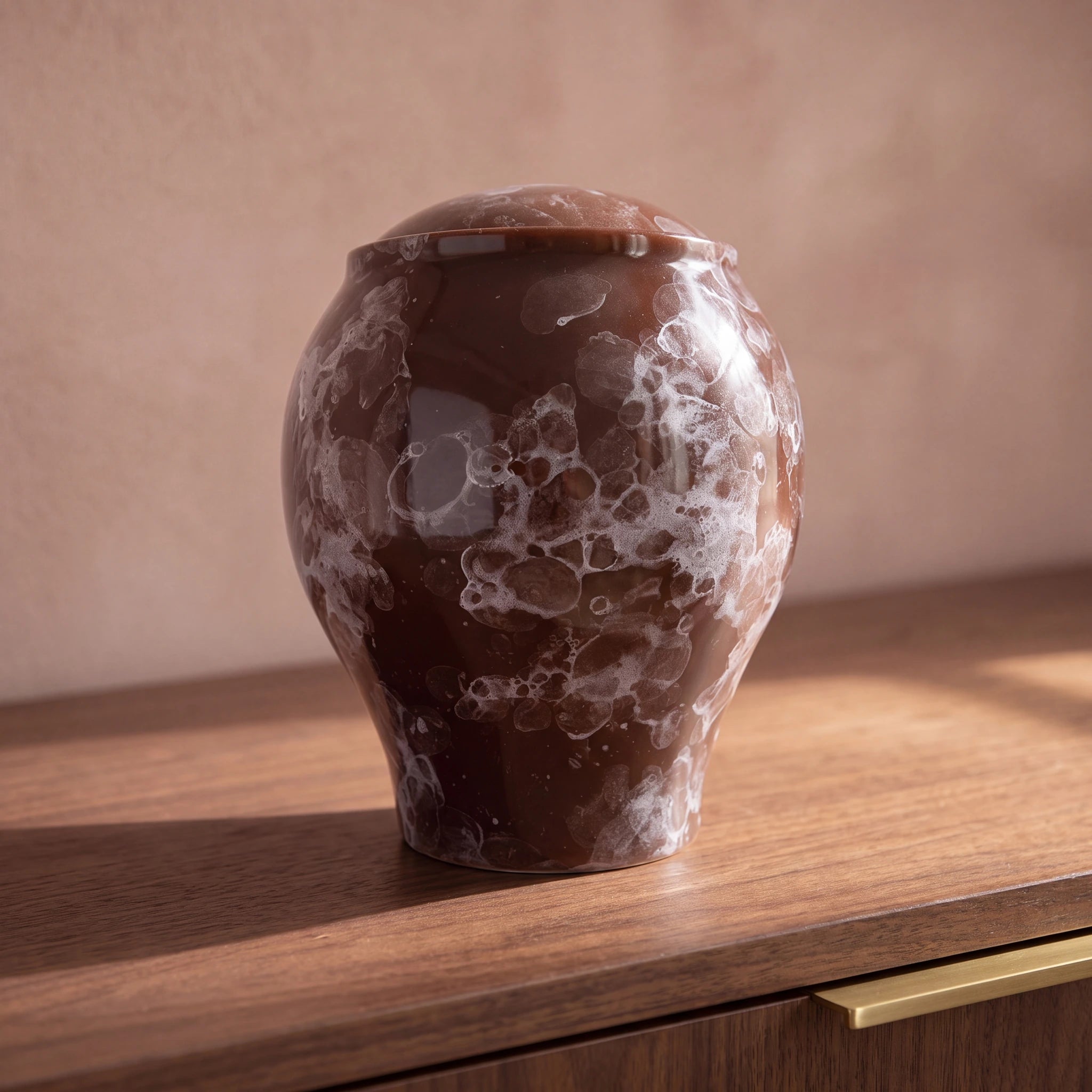 Splash Classic Adult Cremation Urn for Ashes in Brown