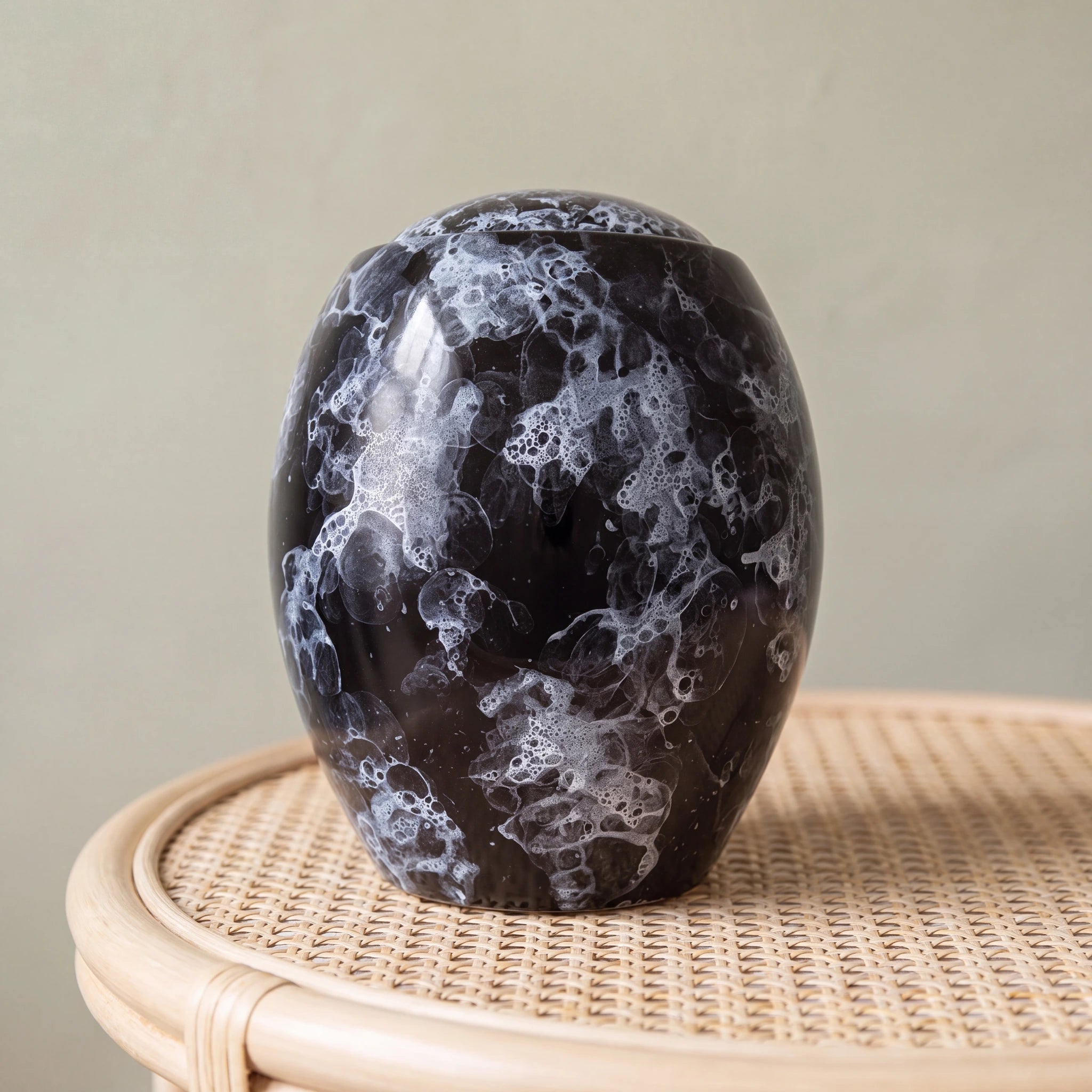 Splash Modern Adult Cremation Urn for Ashes in Black