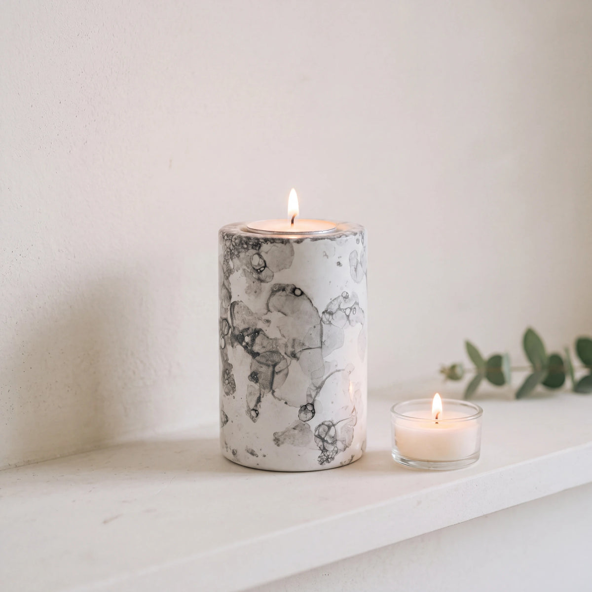 Tealight-Combo-Keepsake-Urn-for-Ashes-in-White-Marble-keepsake_tealight_ledge
