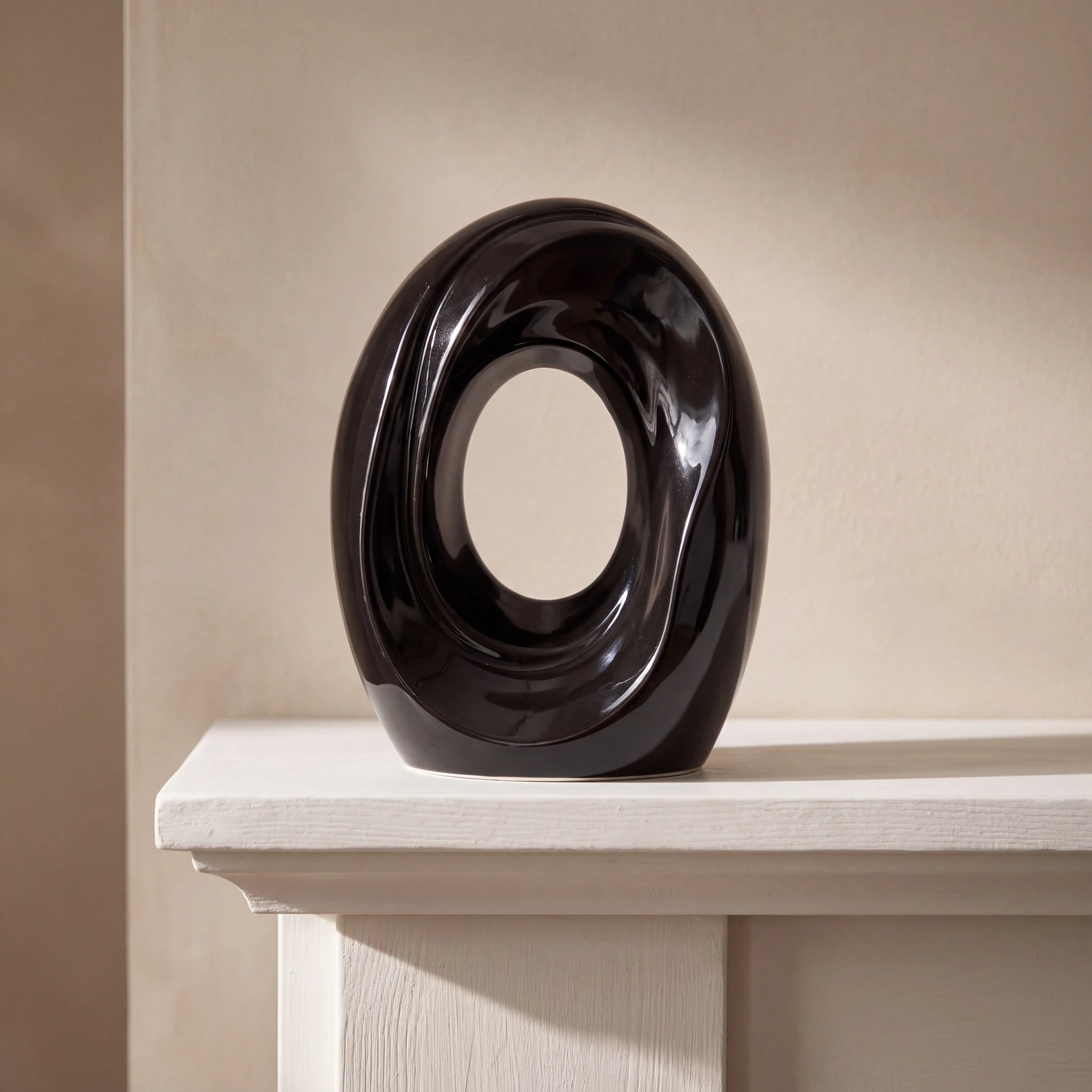 The-Passage-Medium-Urn-for-Ashes-in-Glossy-Black-Mantelpiece