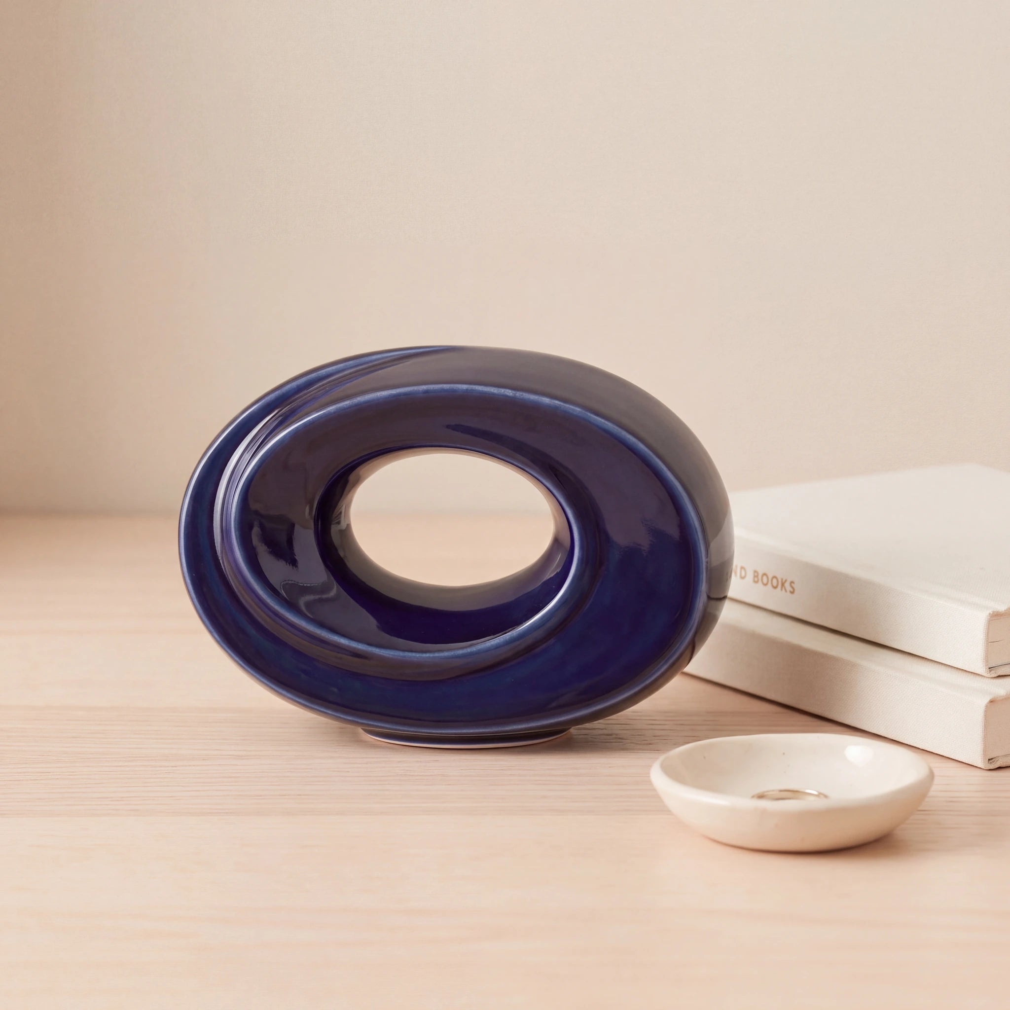 The-Passage-Small-Urn-for-Ashes-in-Metallic-Blue-keepsake_books_dish-Left-Angle
