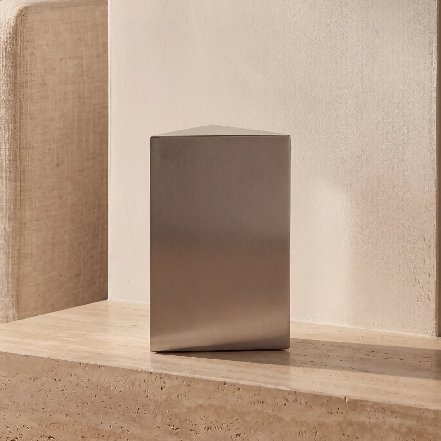 Trigon-Adult-Cremation-Urn-for-Ashes-in-Stainless-Steel-amto_hearth