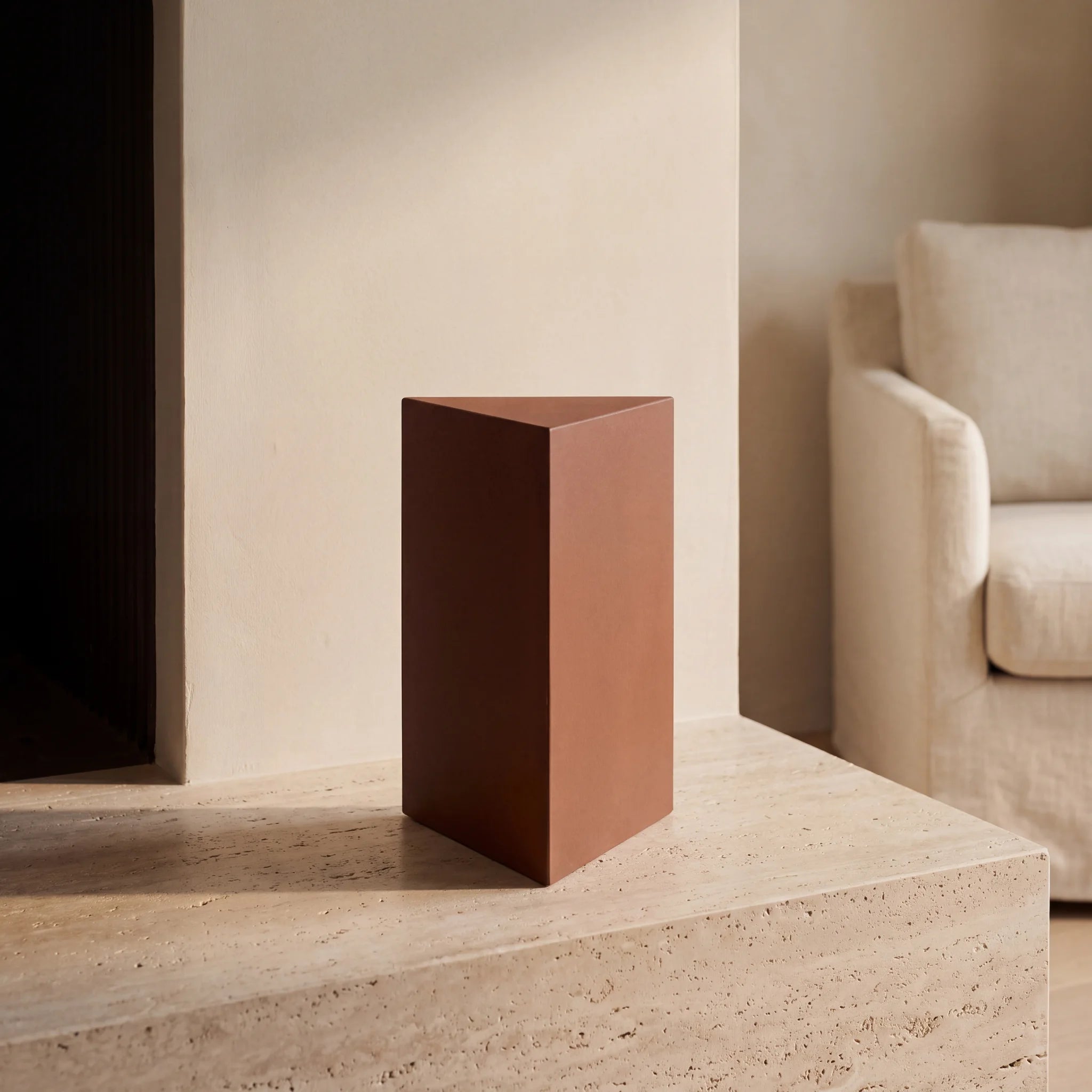 Trigon-Large-Urn-for-Ashes-in-Corten-Steel-amto_hearth