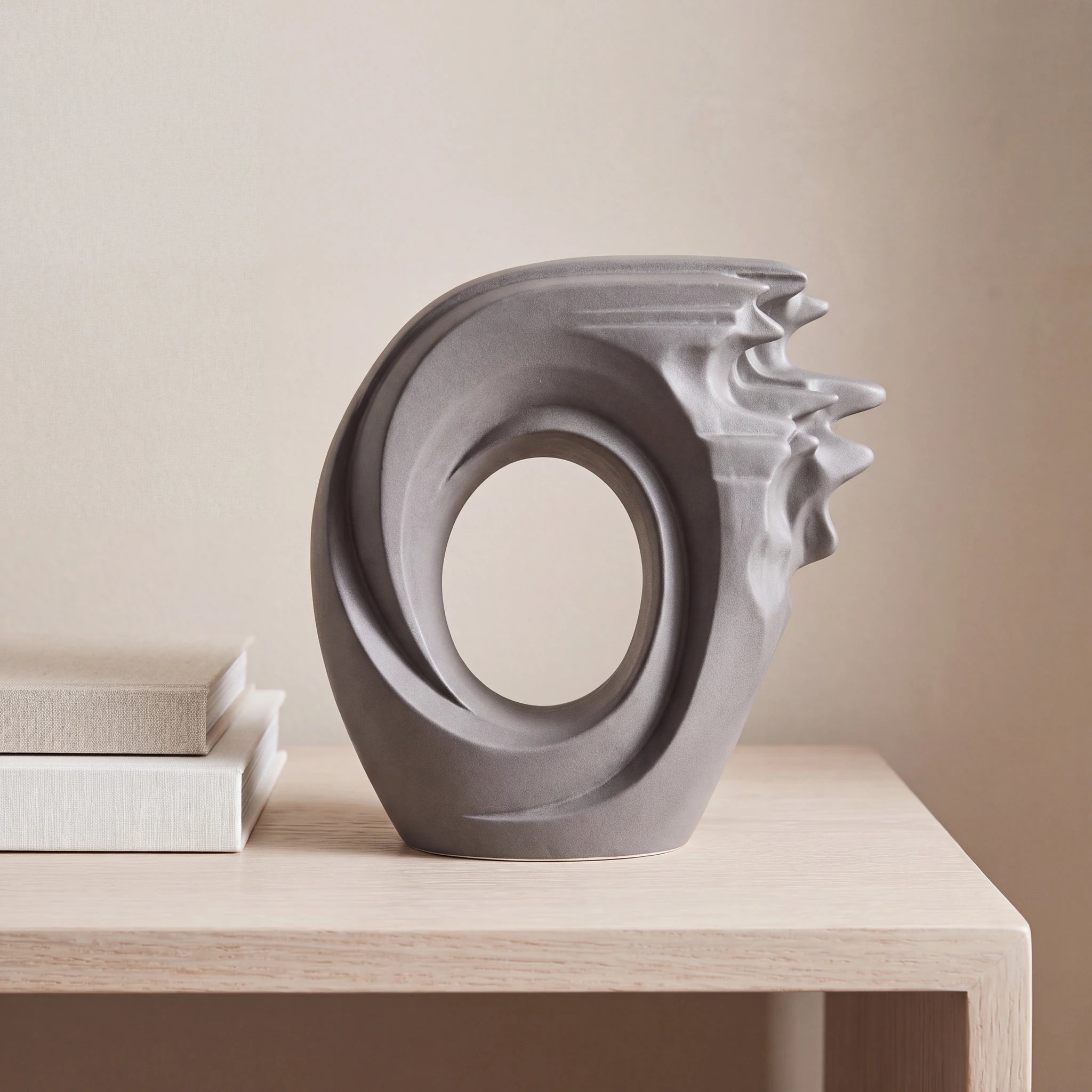 Zephyr Adult Cremation Urn for Ashes in Matte Grey