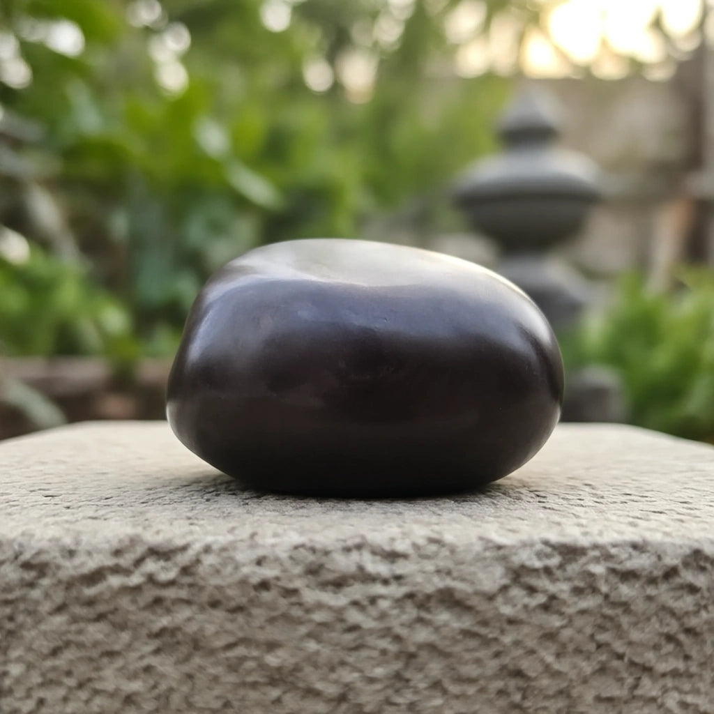 Cuddle Stone Keepsake Urn for Ashes in Matte Black