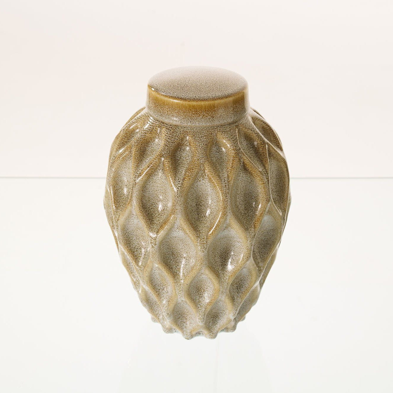 Echo Adult Cremation Urn for Ashes in Light Sand