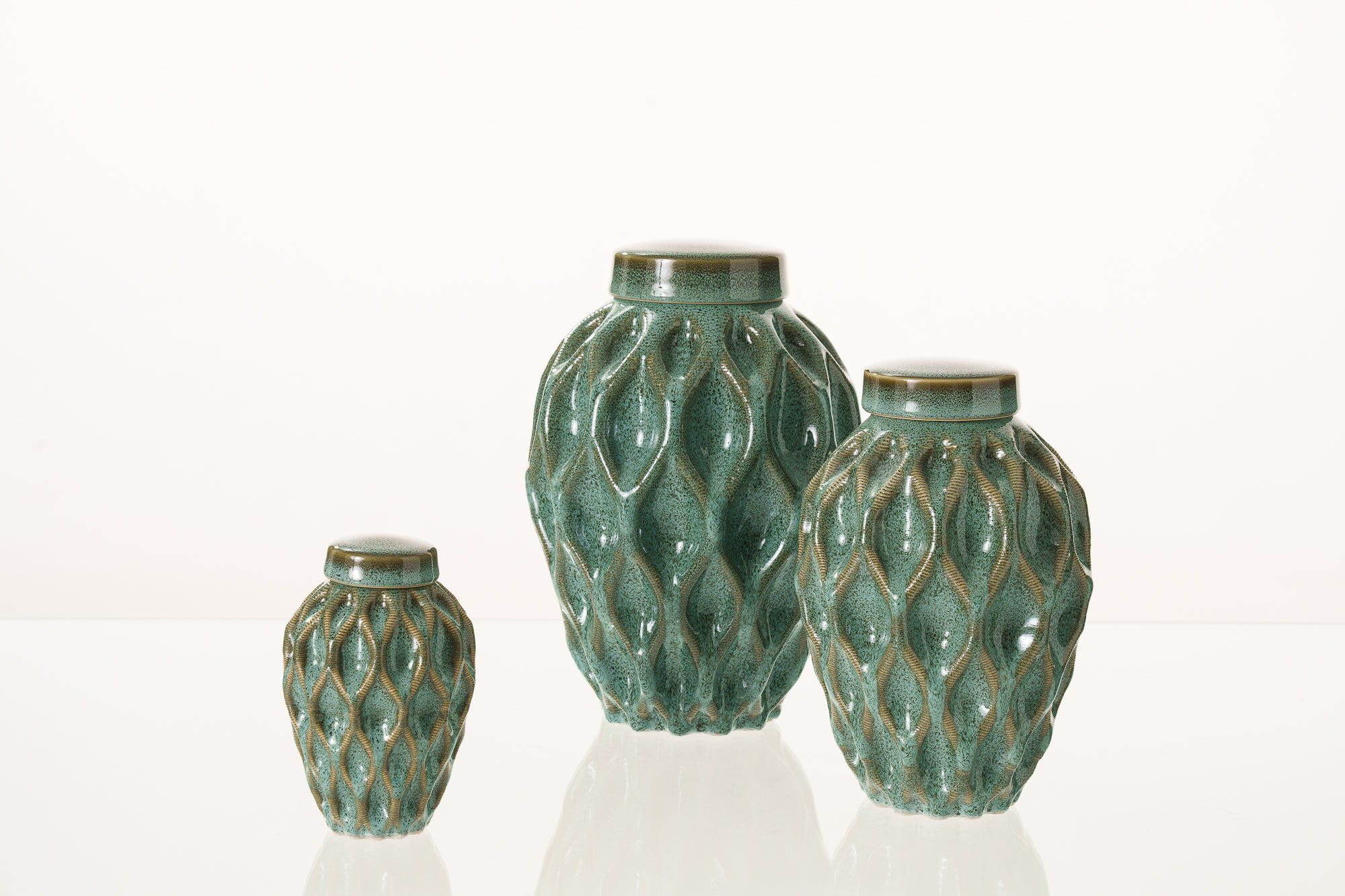 Echo Keepsake Urn for Ashes in Oily Green