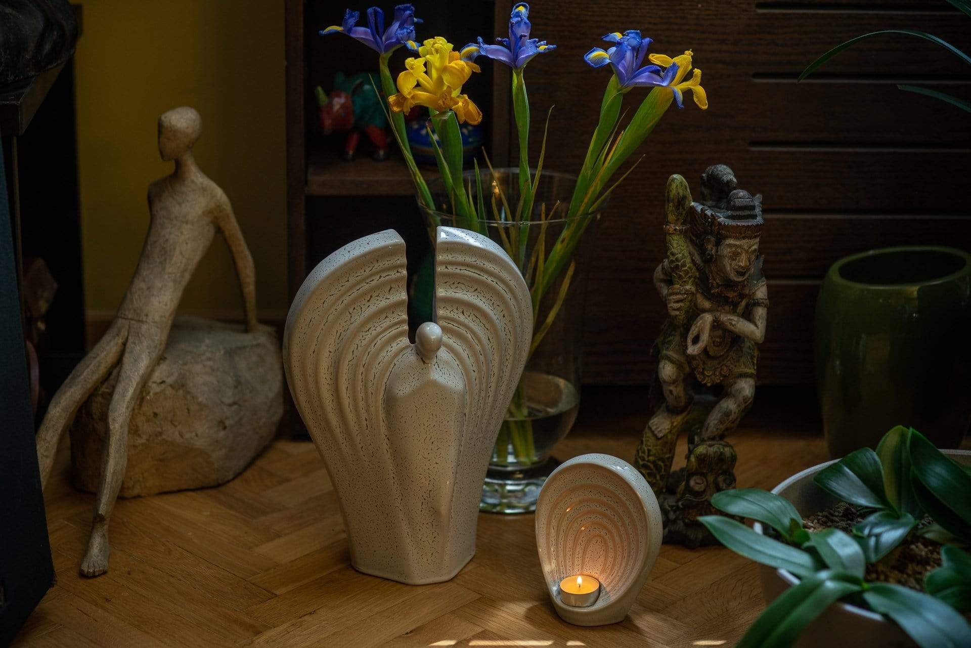 Guardian Angel Adult Cremation Urn for Ashes in Grey