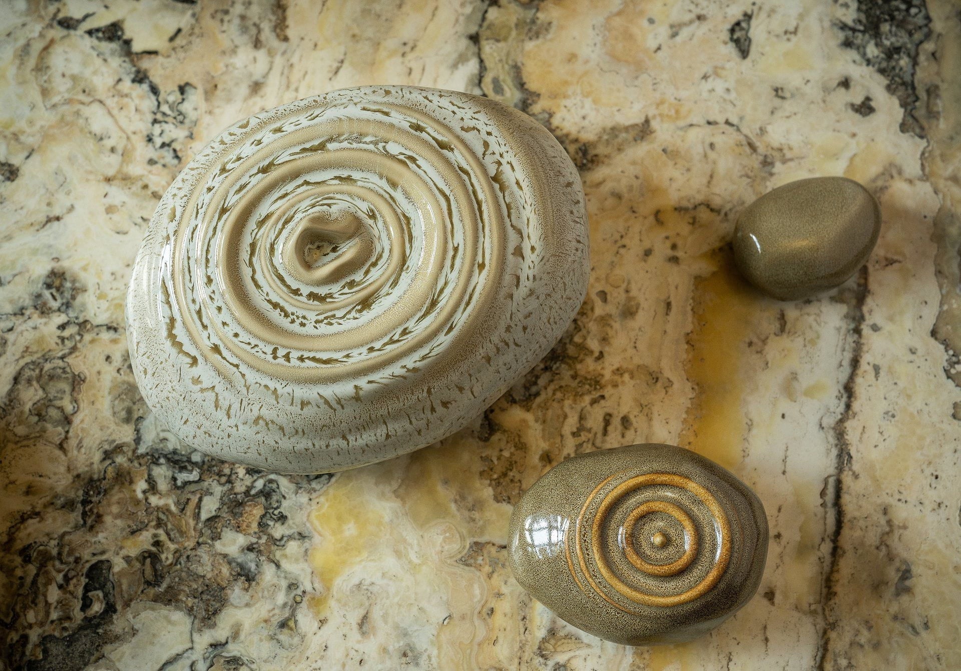 Ripples Adult Cremation Urn for Ashes in Beige Grey