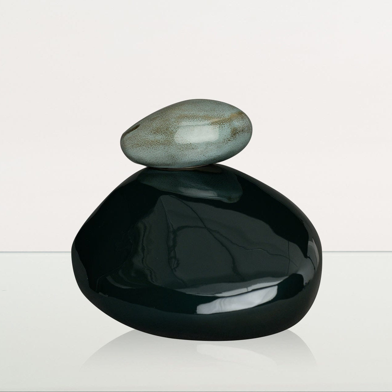 Pebbles Adult Cremation Urn for Ashes in Green