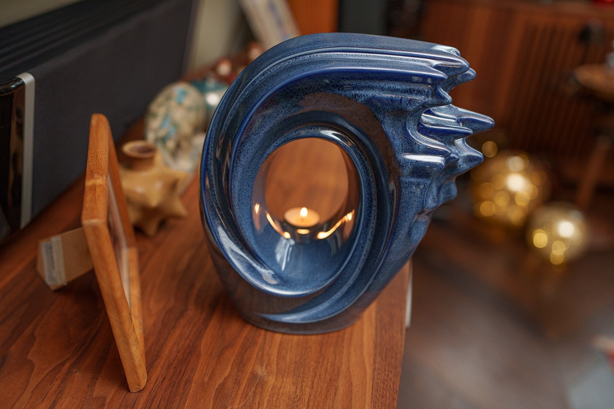 Zephyr Adult Cremation Urn for Ashes in Blue