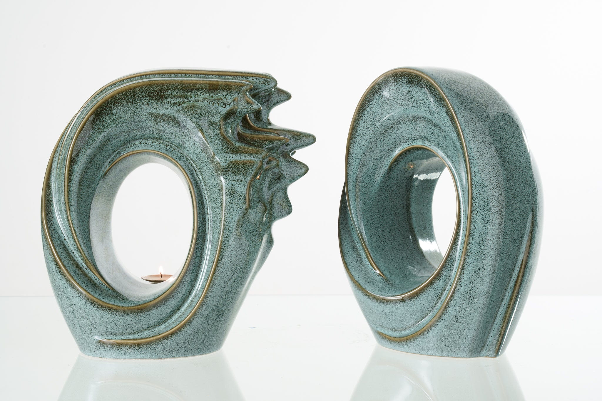 Zephyr Adult Cremation Urn for Ashes in Oily Green