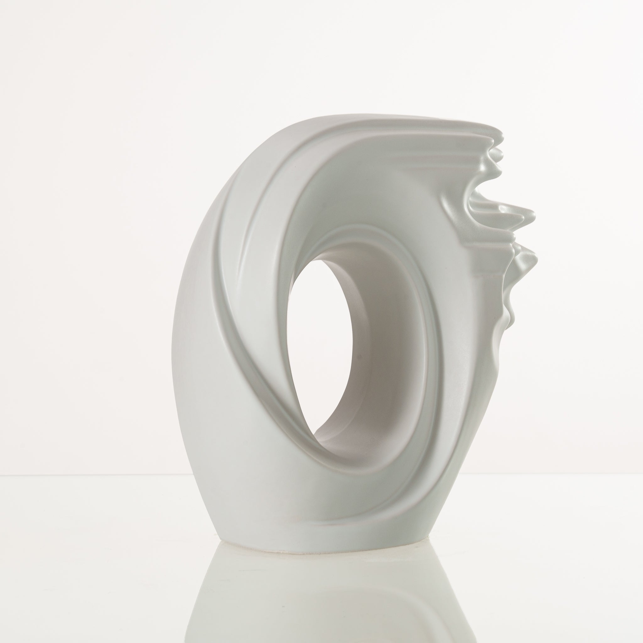 Zephyr Adult Cremation Urn for Ashes in Matte White