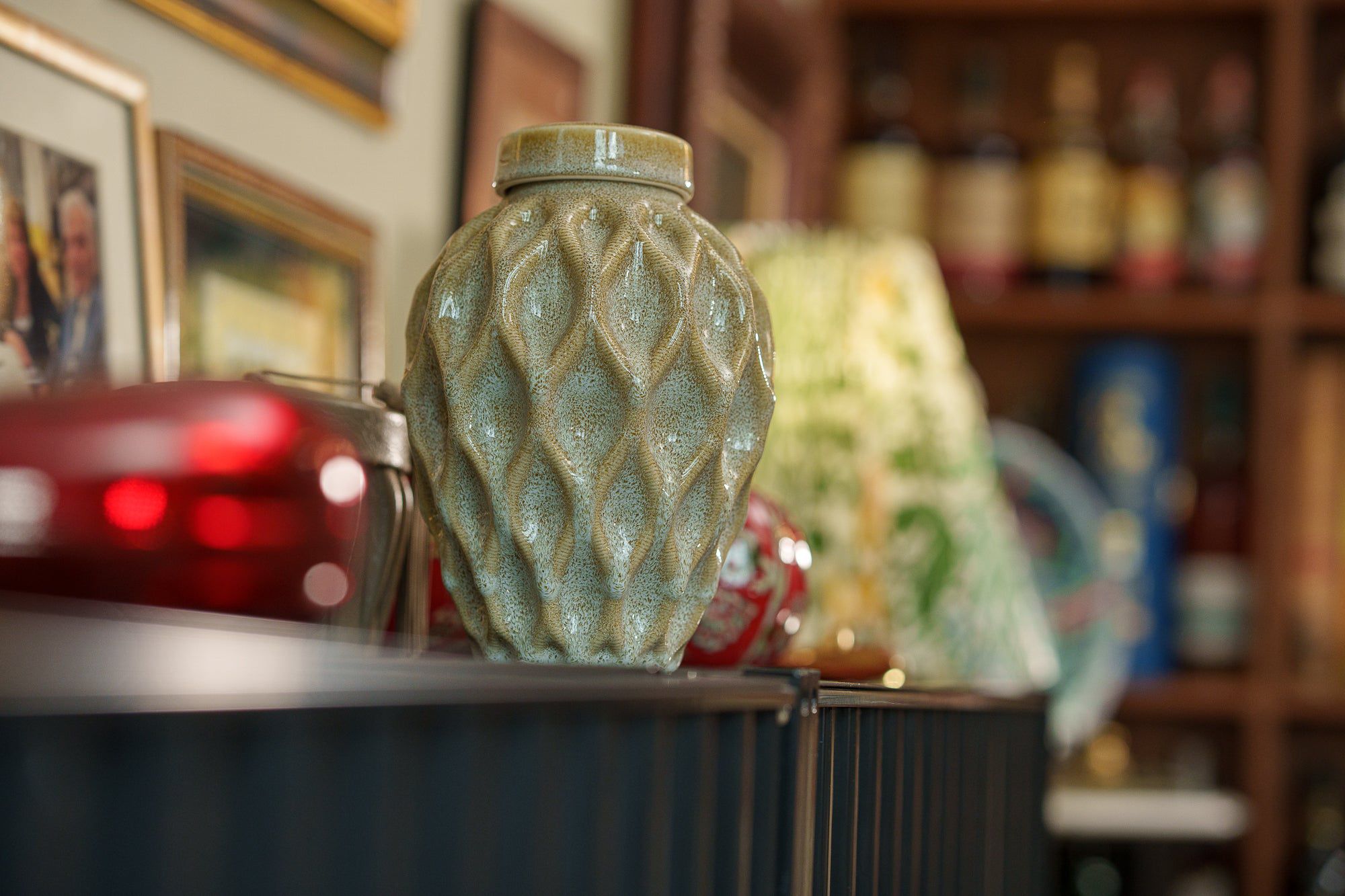 Echo Medium Urn for Ashes in Light Sand