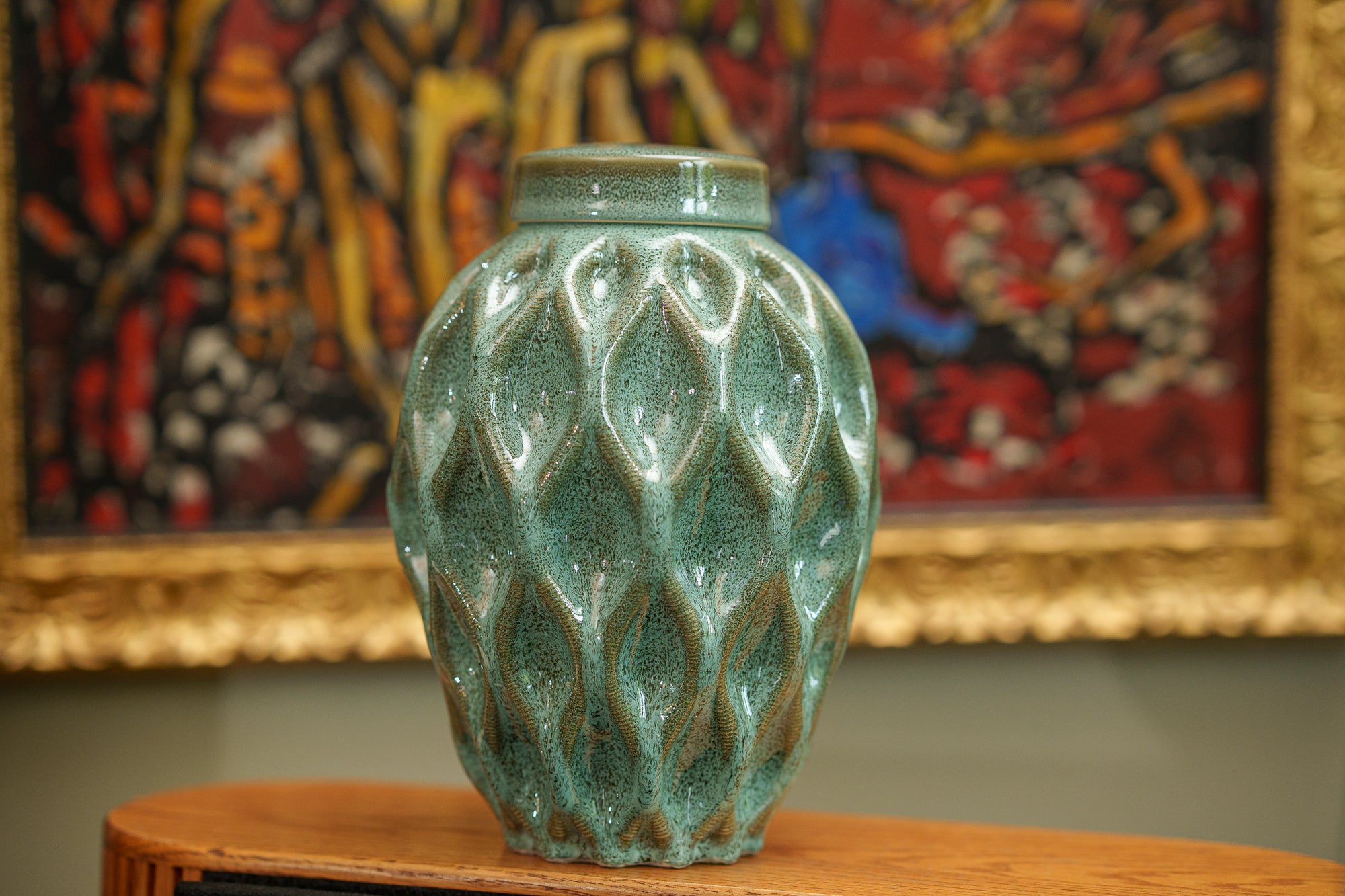 Echo Medium Urn for Ashes in Oily Green