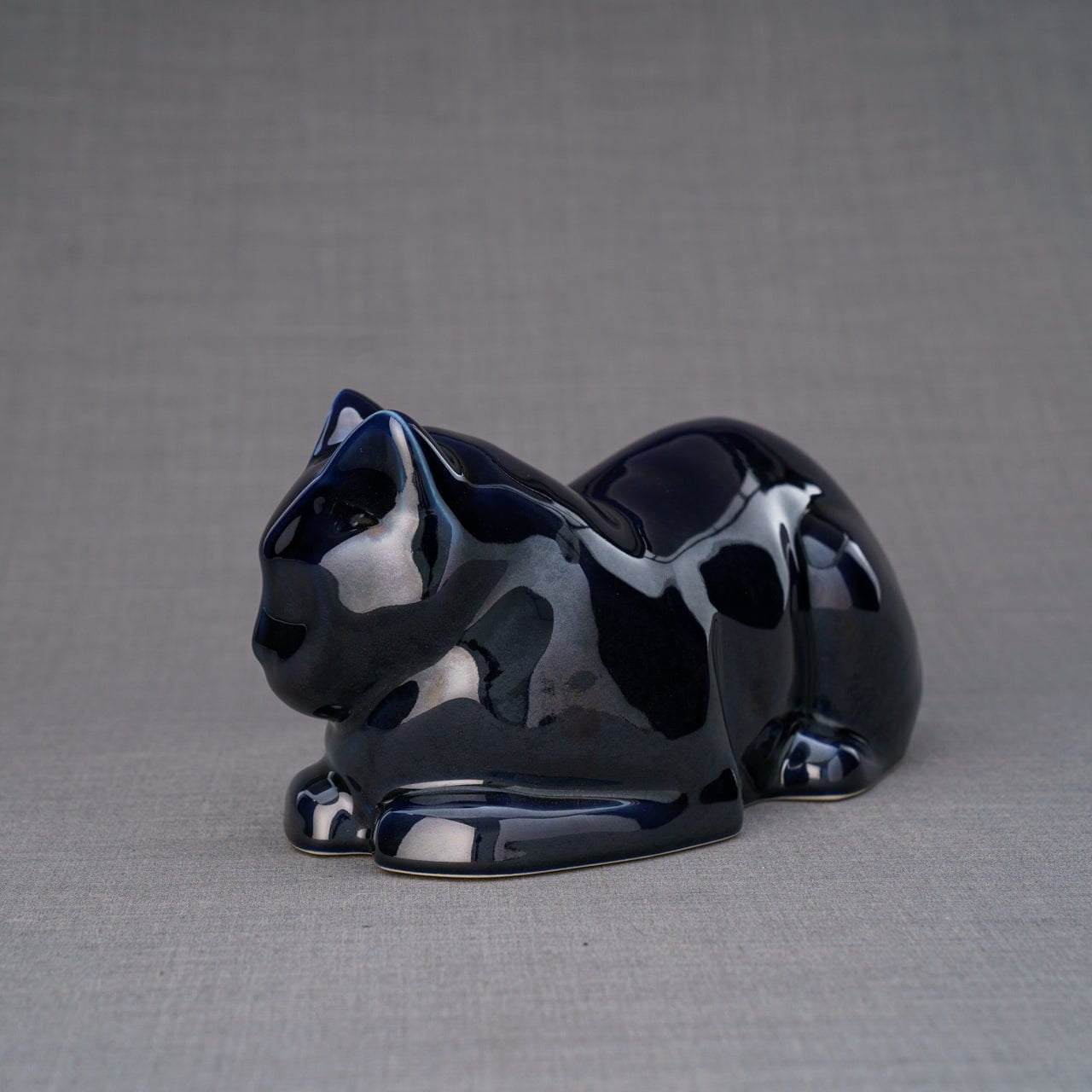 Lying Cat Urn for Ashes in Metallic Blue