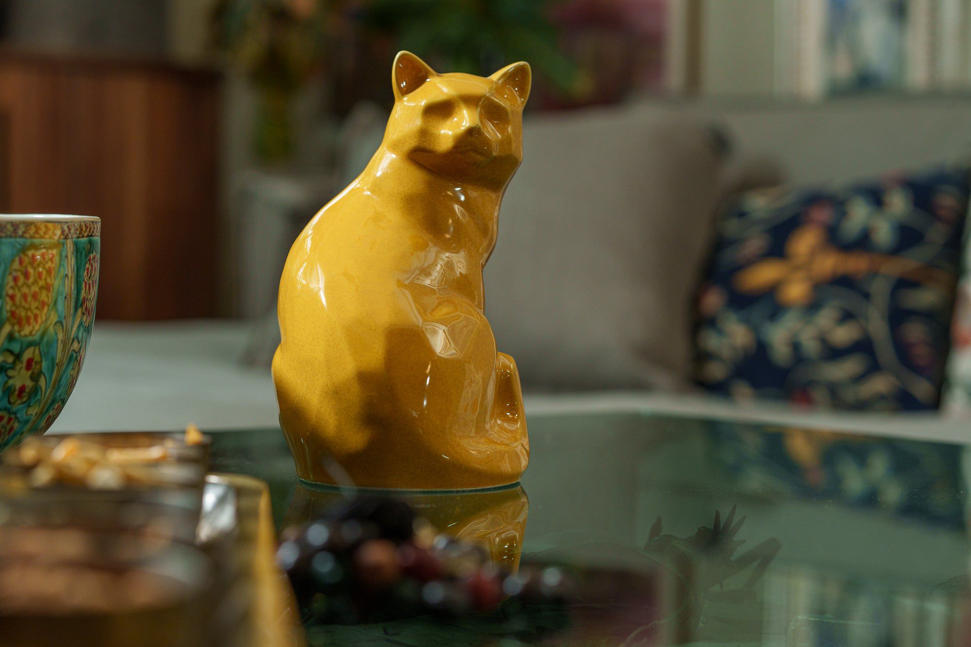 Felix Cat Urn for Ashes in Amber Yellow