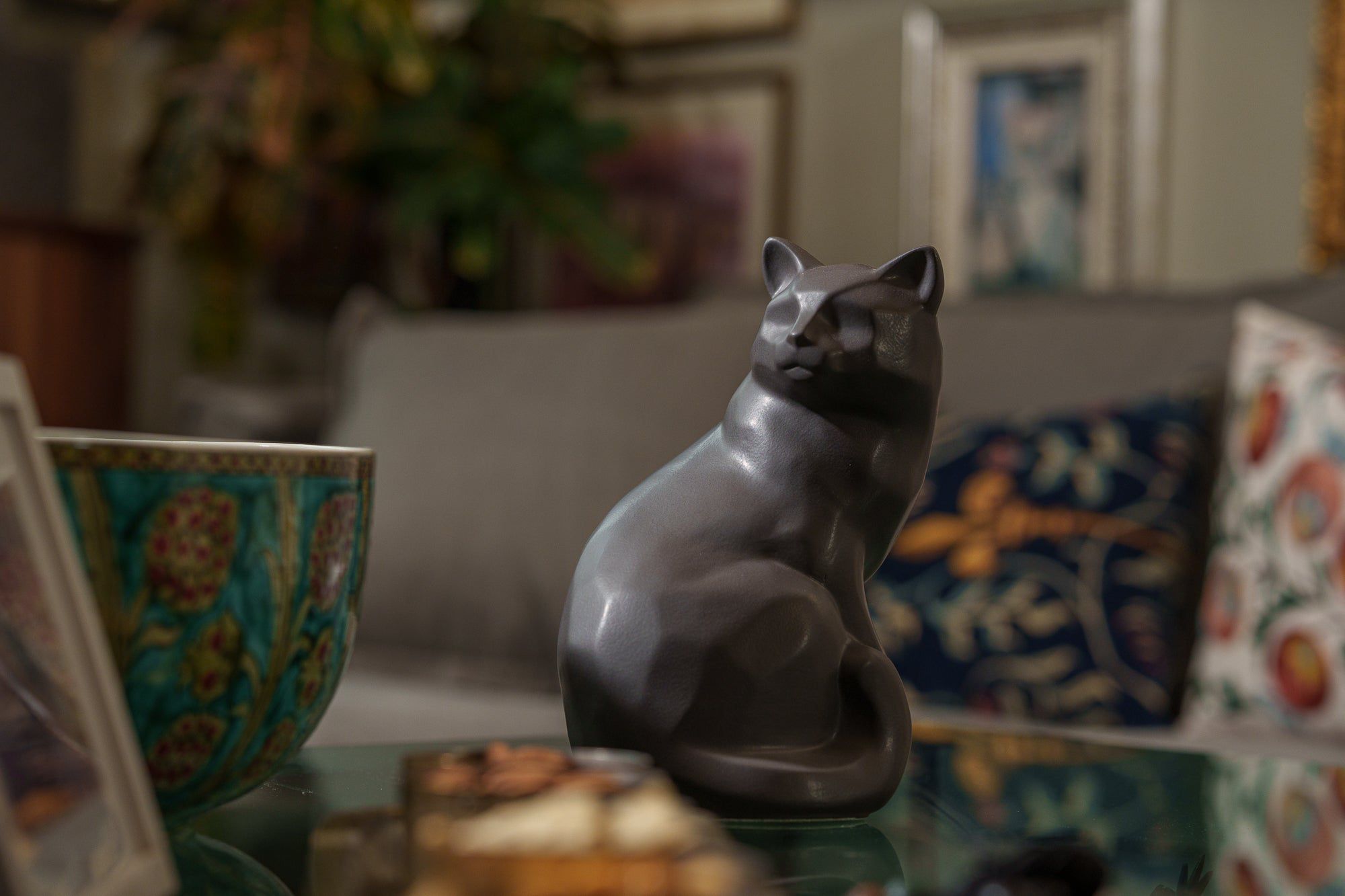 Felix Cat Urn for Ashes in Matte Grey