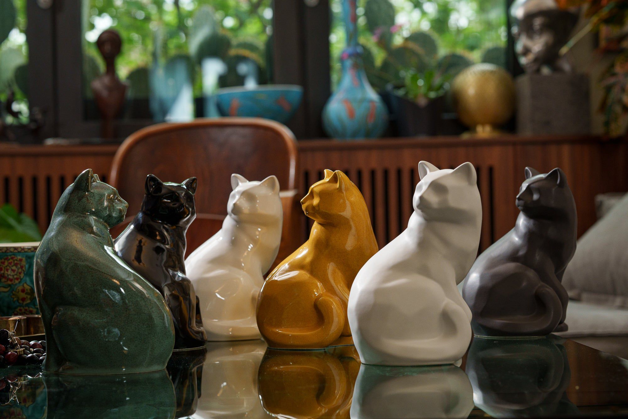 Felix Cat Urn for Ashes in Matte White