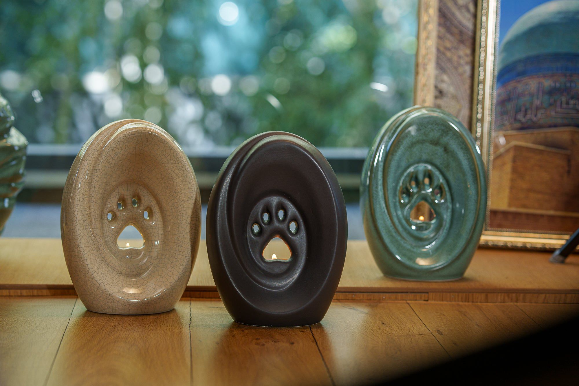Paw Pet Urn for Ashes in Crackle Glaze