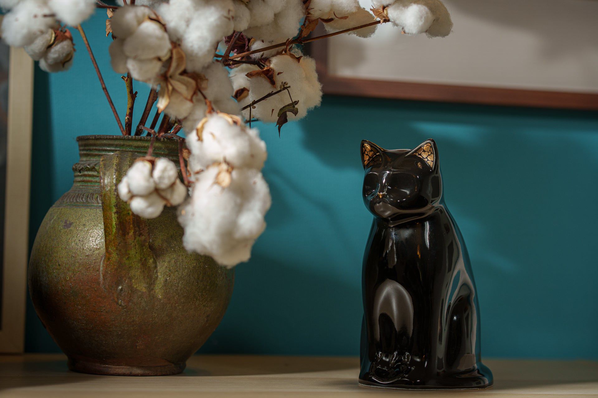 Meow Cat Pet Urn for Ashes in Black