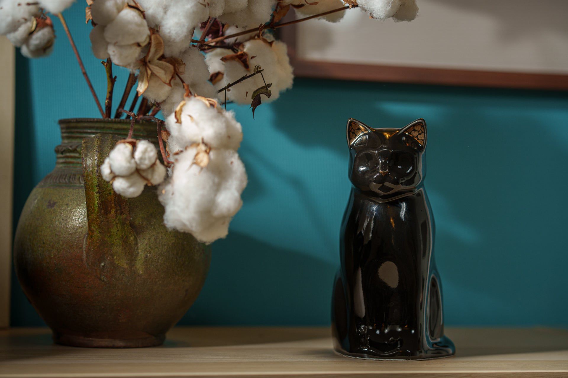 Meow Cat Pet Urn for Ashes in Black