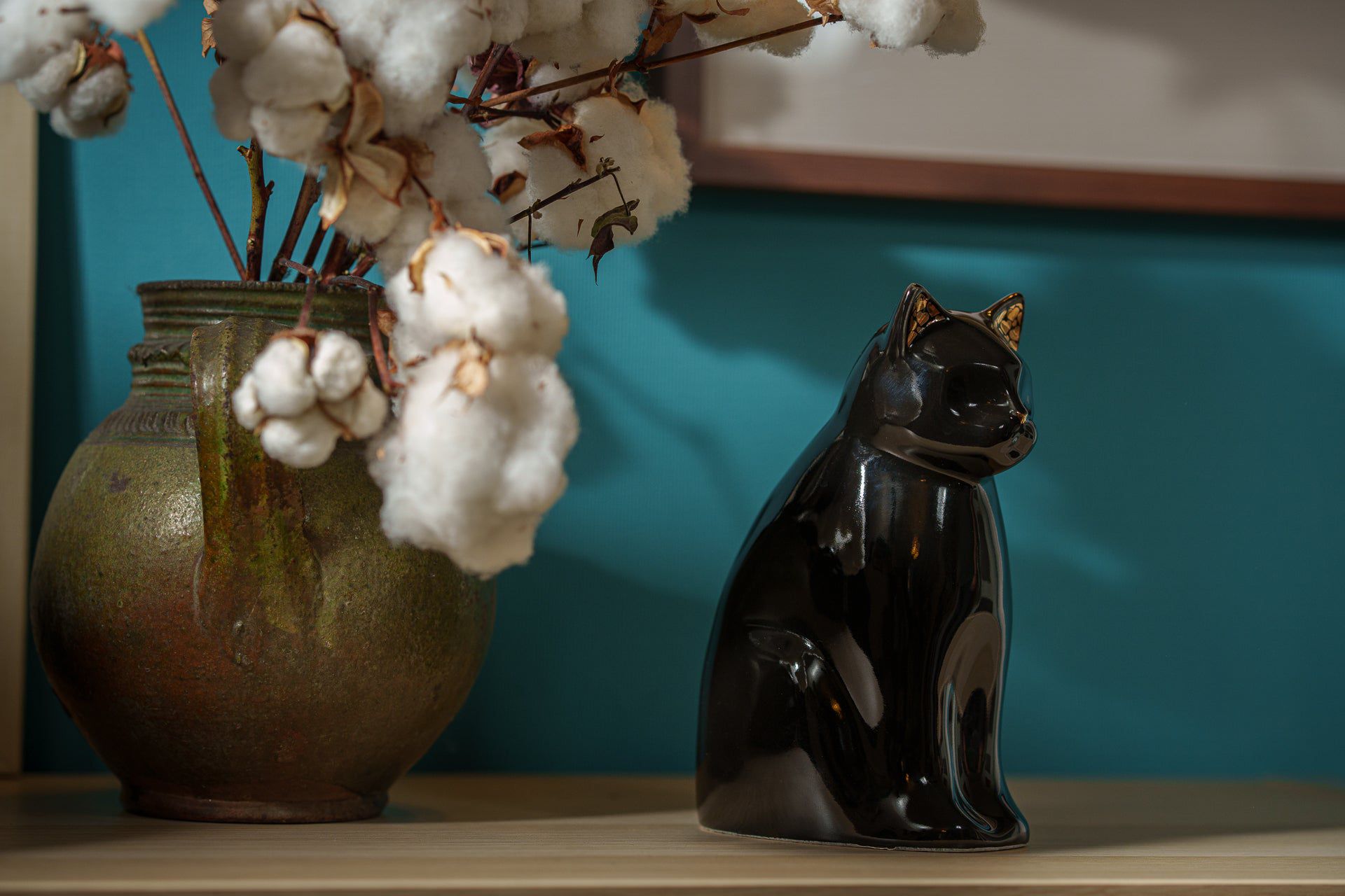 Meow Cat Pet Urn for Ashes in Black