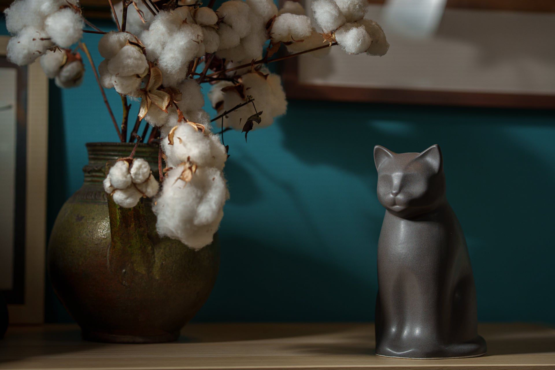 Meow Cat Pet Urn for Ashes in Matte Grey