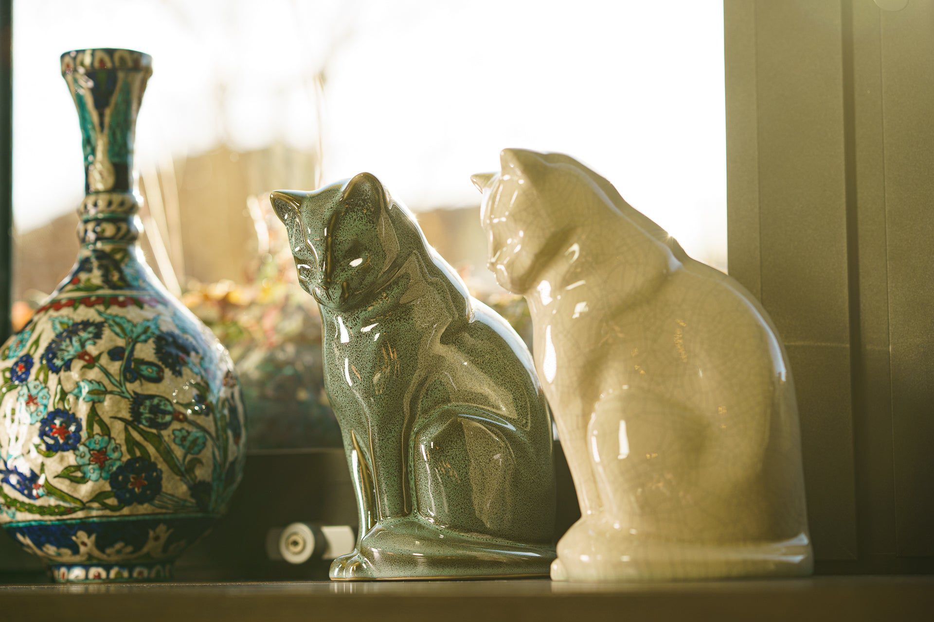 Sitting Cat Pet Urn for Ashes in White