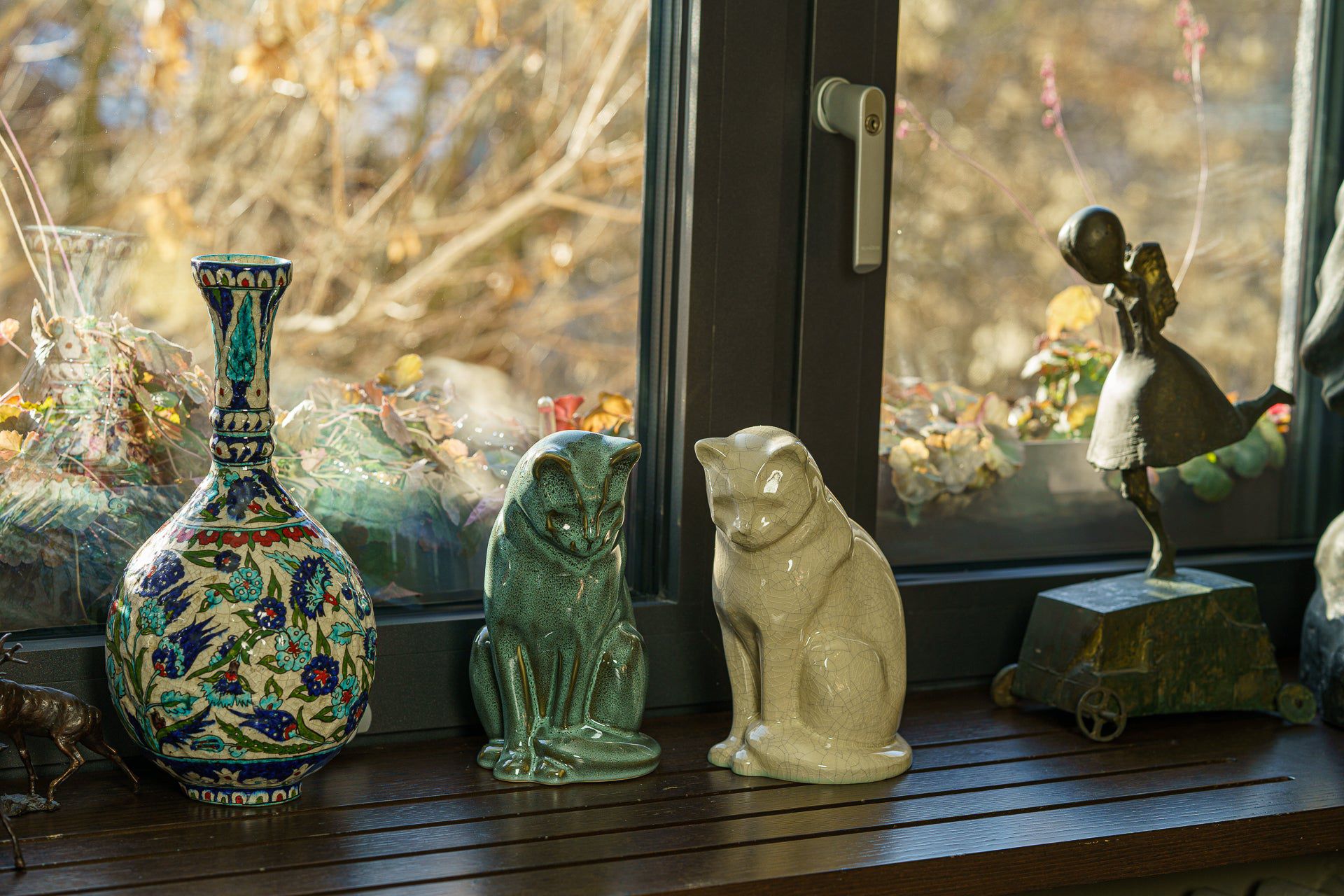 Sitting Cat Pet Urn for Ashes in White